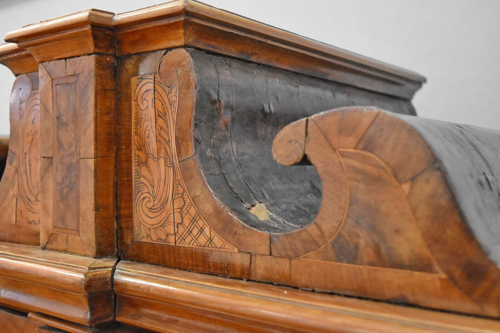 Nikon D5500 sample photo. Old, carving, art, architecture photography