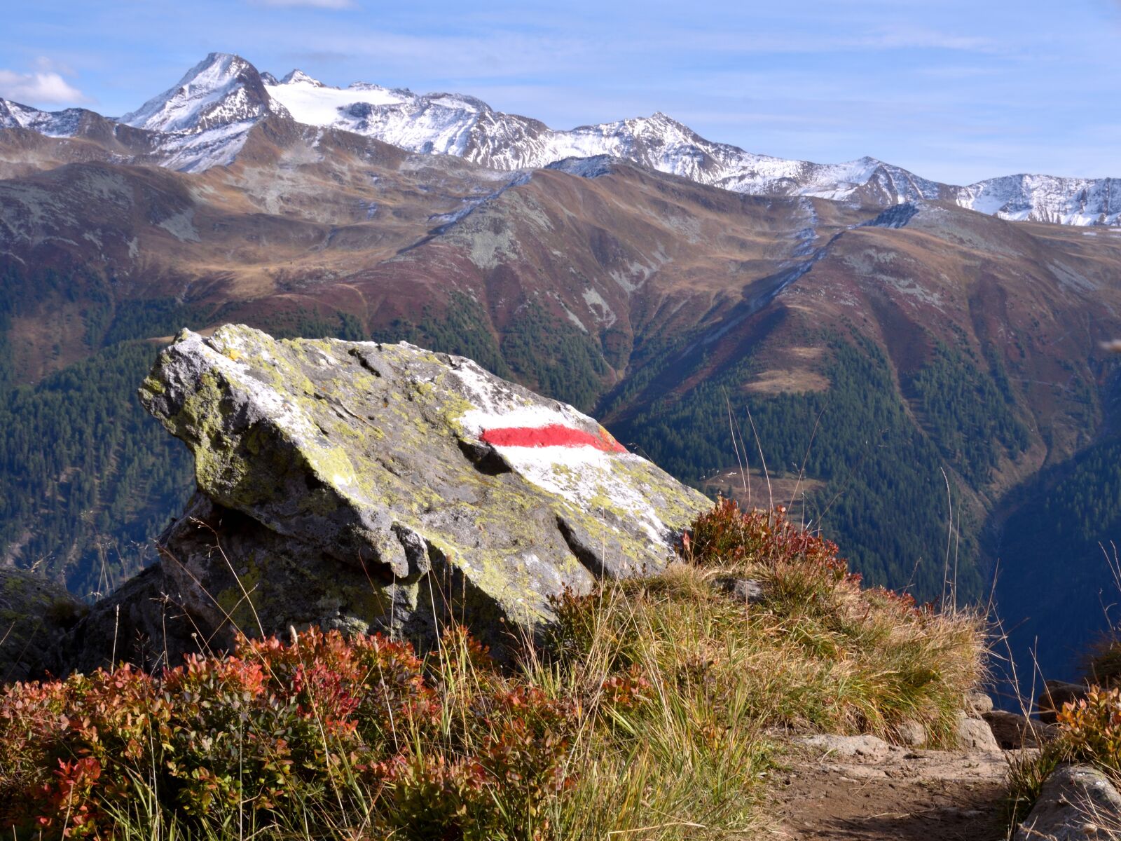 Nikon D5500 sample photo. Trail, mountains, reported photography