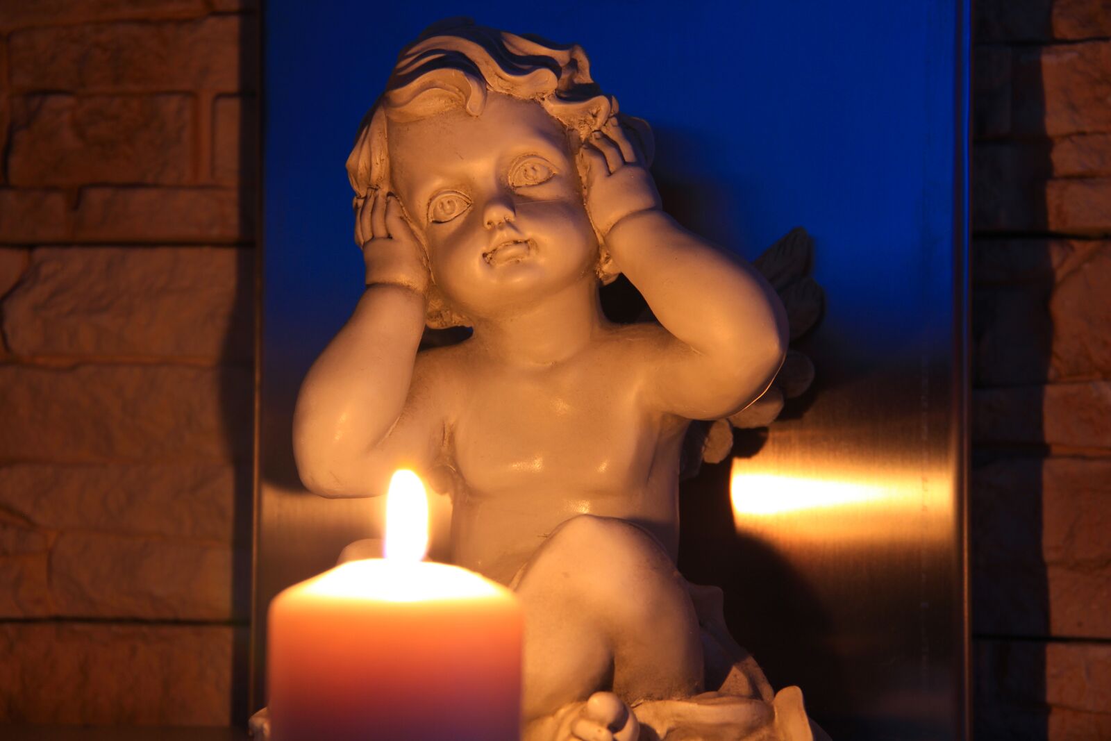 Canon EOS 600D (Rebel EOS T3i / EOS Kiss X5) sample photo. Hear no evil, angel photography