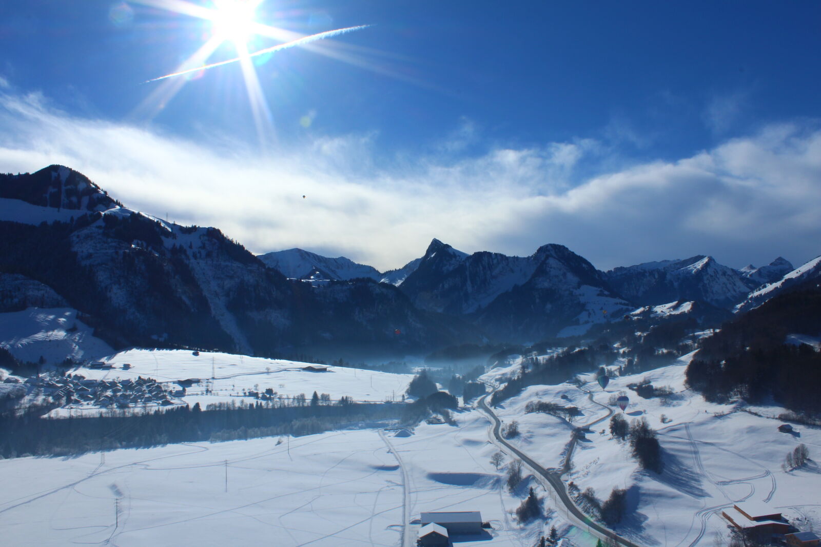 Canon EOS 1200D (EOS Rebel T5 / EOS Kiss X70 / EOS Hi) sample photo. Alps, ballooing, balloon, flying photography