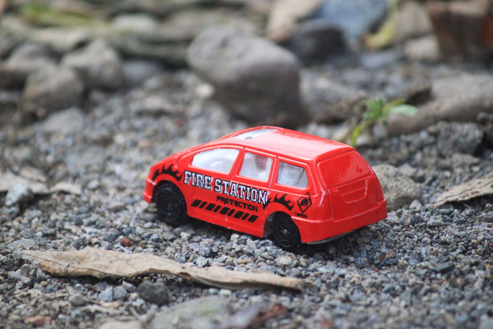 Canon EOS 500D (EOS Rebel T1i / EOS Kiss X3) sample photo. Car, car toys, child photography