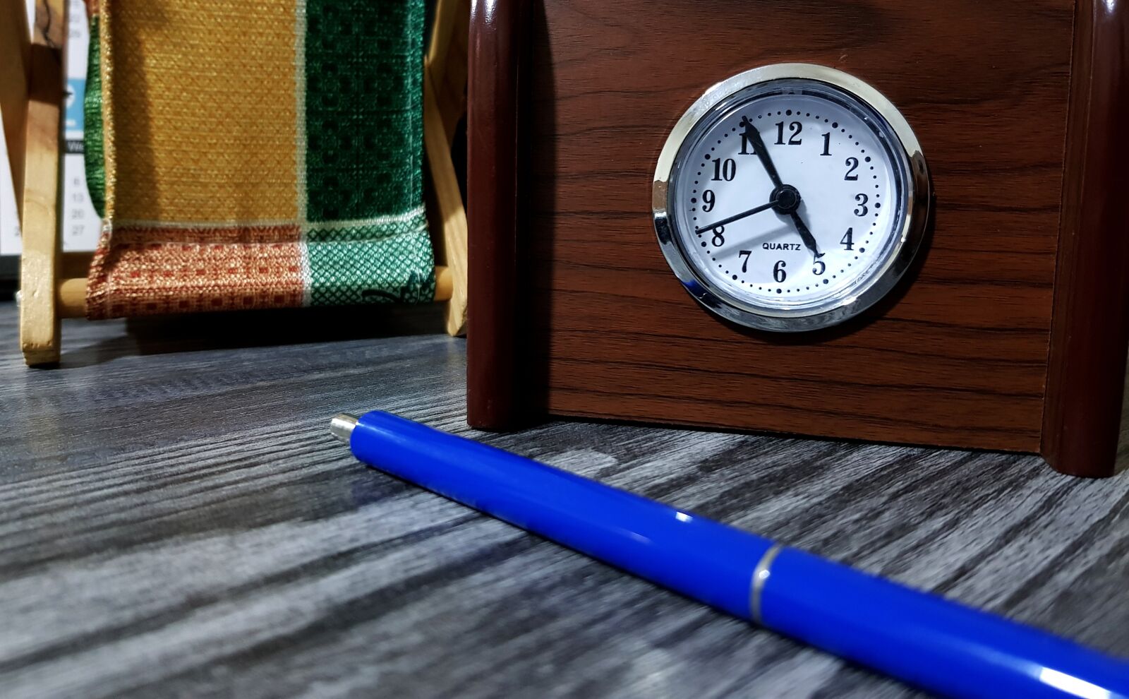 Samsung Galaxy S8 sample photo. Clock, pen, table photography