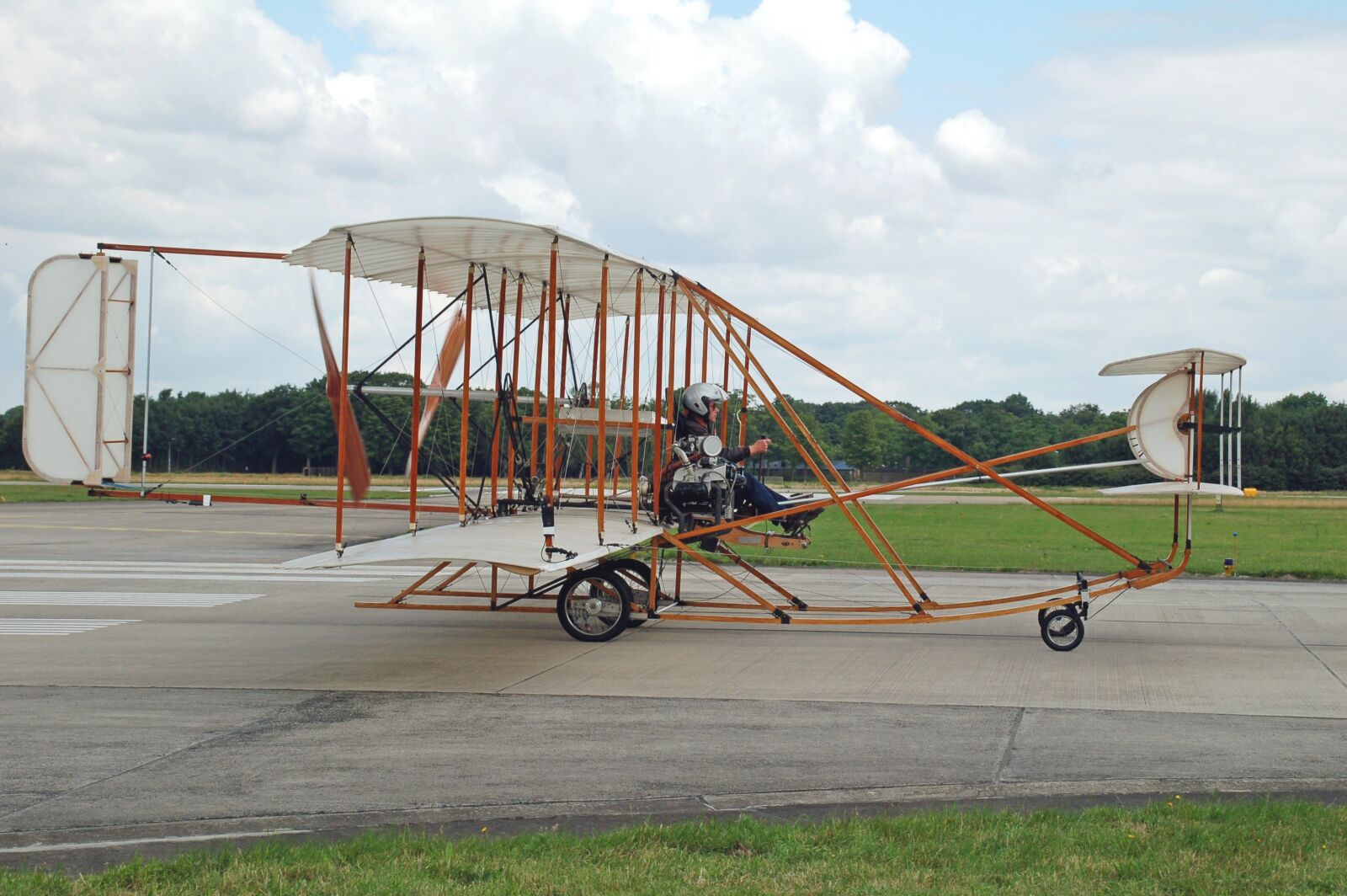 Nikon D50 sample photo. Plane, diy, volkel photography