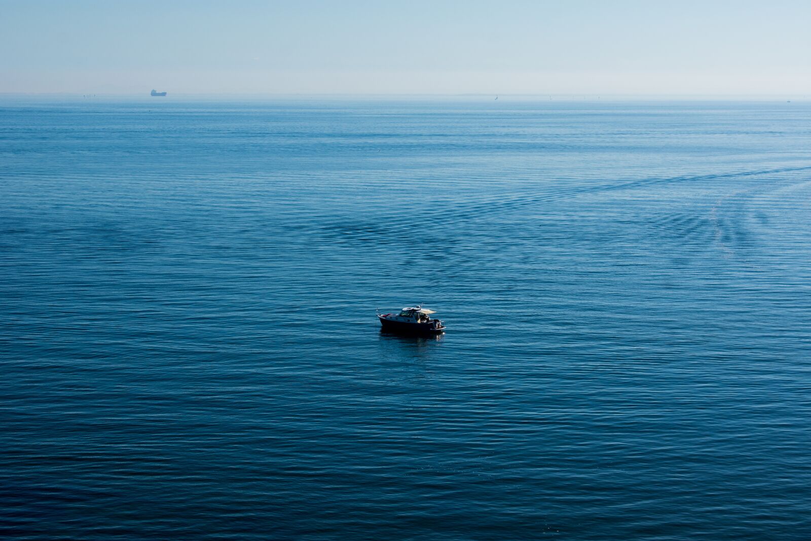 Nikon D3400 sample photo. Black rock beach, shipwreck photography