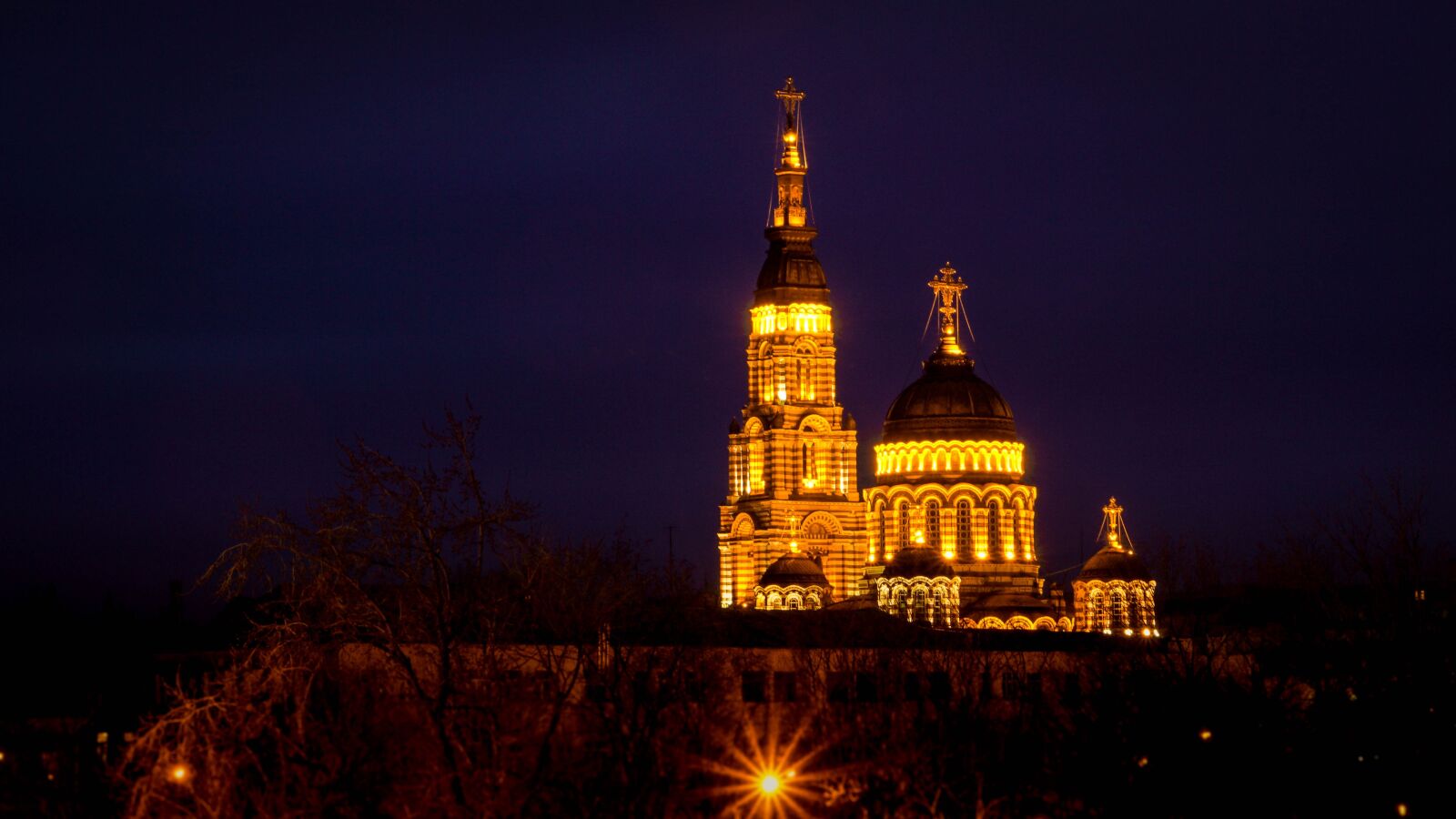 Sony E 55-210mm F4.5-6.3 OSS sample photo. City, kharkov, night photography
