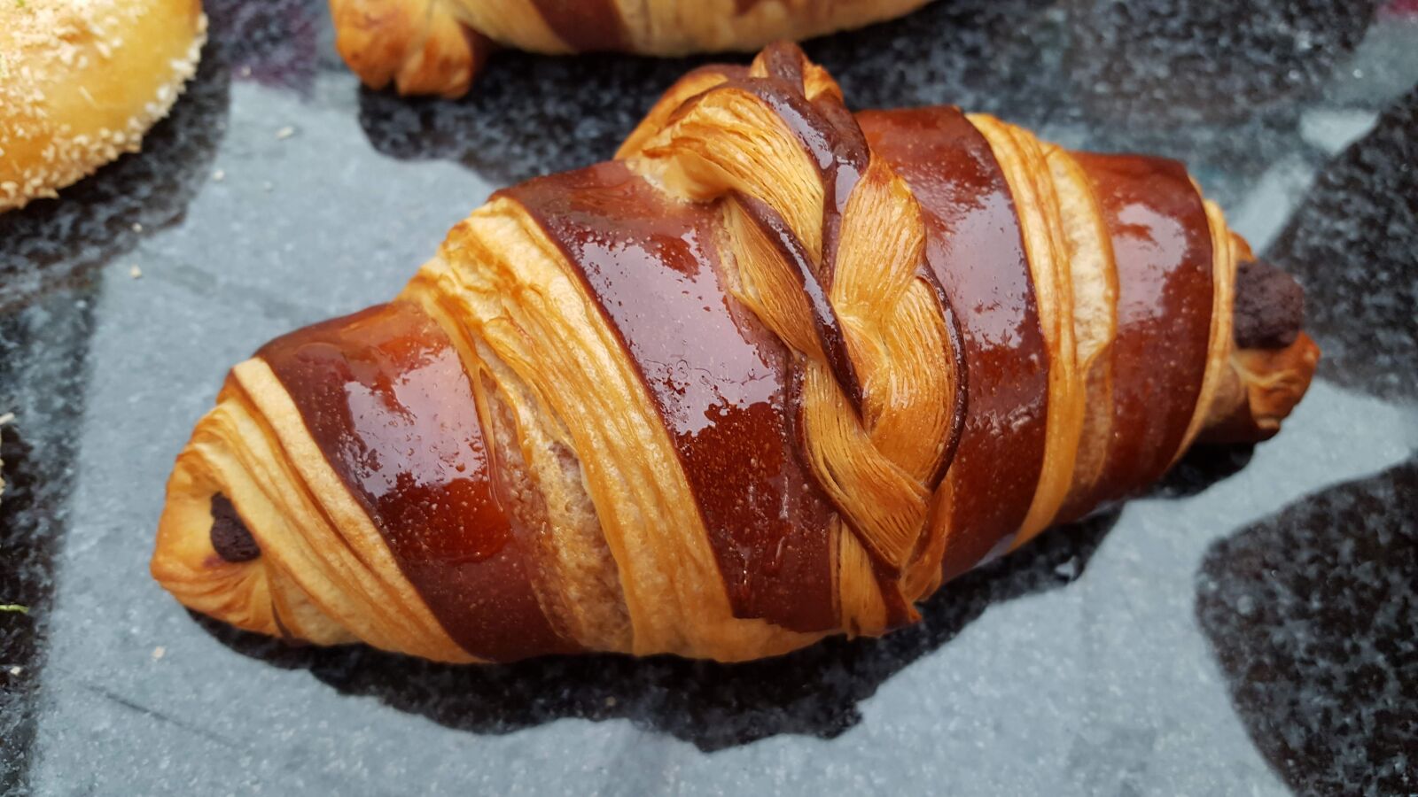 Samsung GALAXY S6 edge sample photo. Crescent, pastry, coffee photography