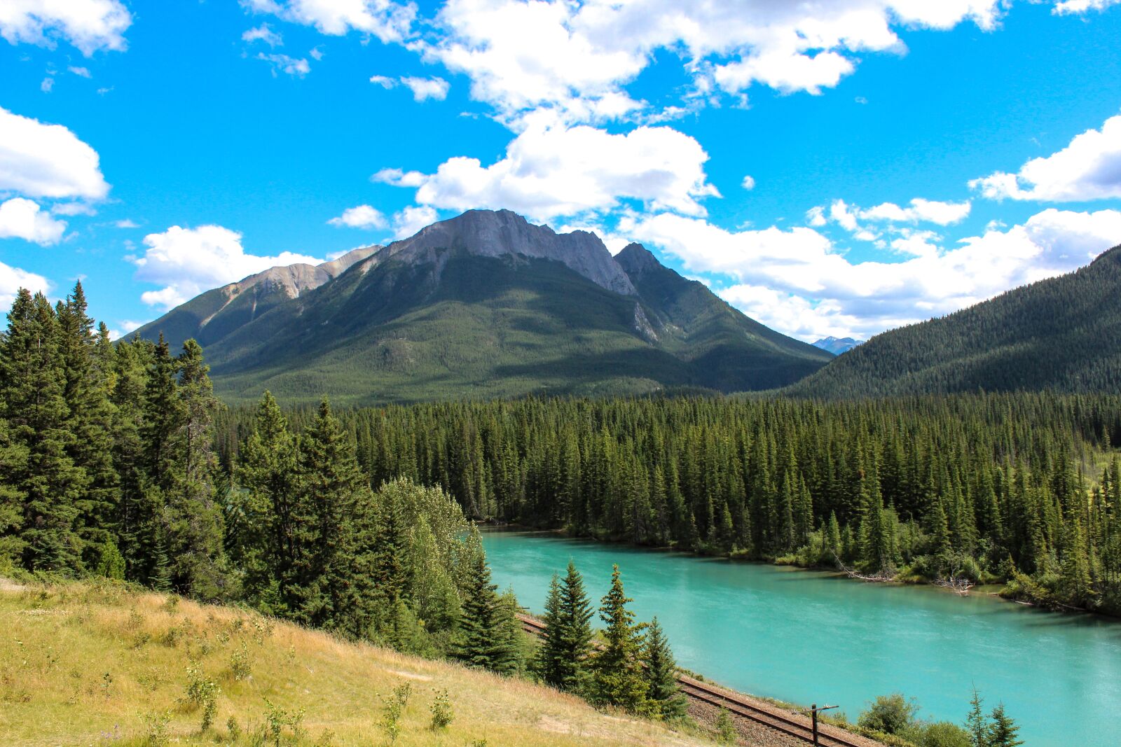 Canon EOS 600D (Rebel EOS T3i / EOS Kiss X5) sample photo. Bow river, banff, alberta photography