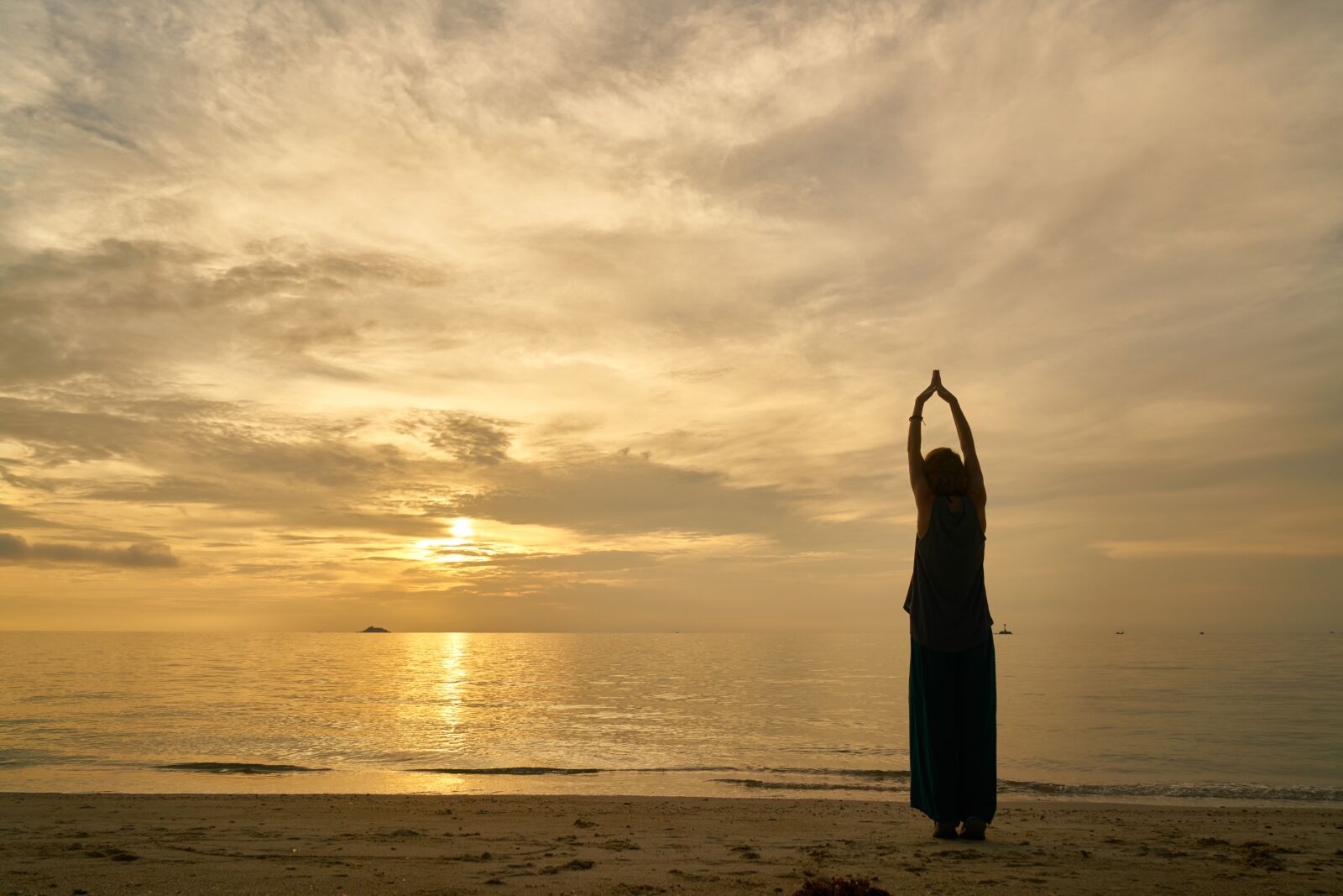 Sony a7R II sample photo. Sunset, woman, model photography