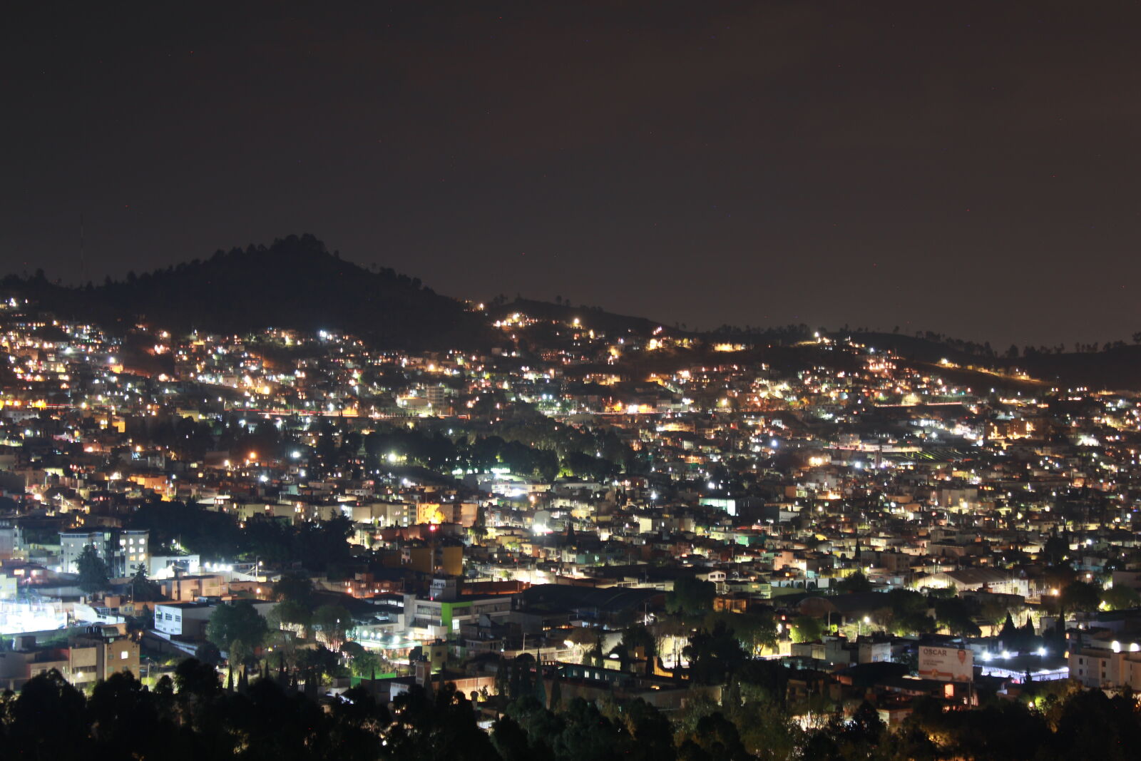 Canon EOS 550D (EOS Rebel T2i / EOS Kiss X4) sample photo. City, lights, mexico, night photography