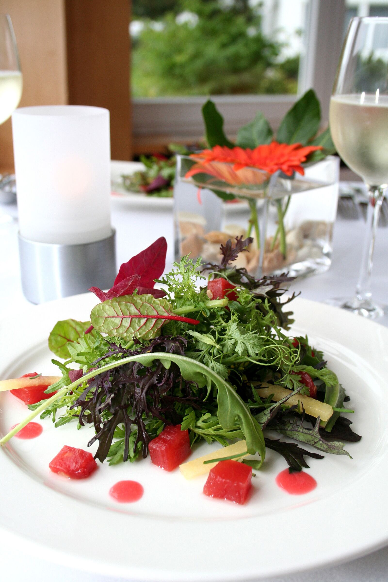 Canon EOS 350D (EOS Digital Rebel XT / EOS Kiss Digital N) sample photo. Wild herbs, salad, eat photography