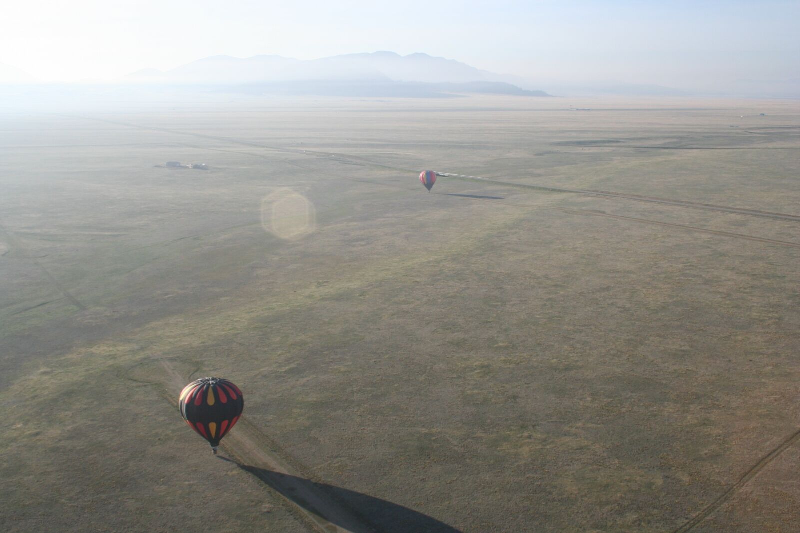 Canon EOS 350D (EOS Digital Rebel XT / EOS Kiss Digital N) sample photo. Aviation, balloon, flying photography