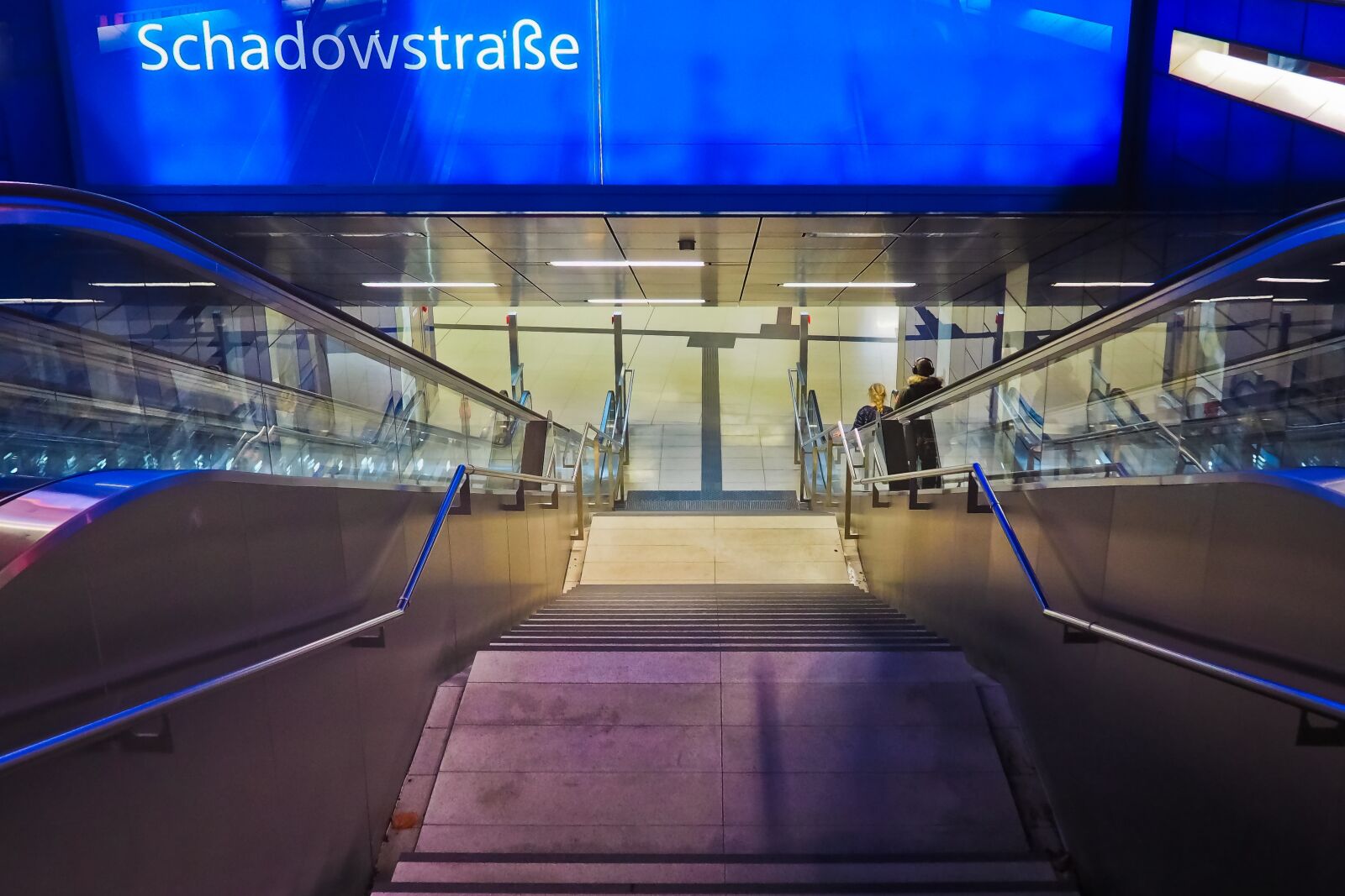 Olympus OM-D E-M10 sample photo. Architecture, metro, railway station photography