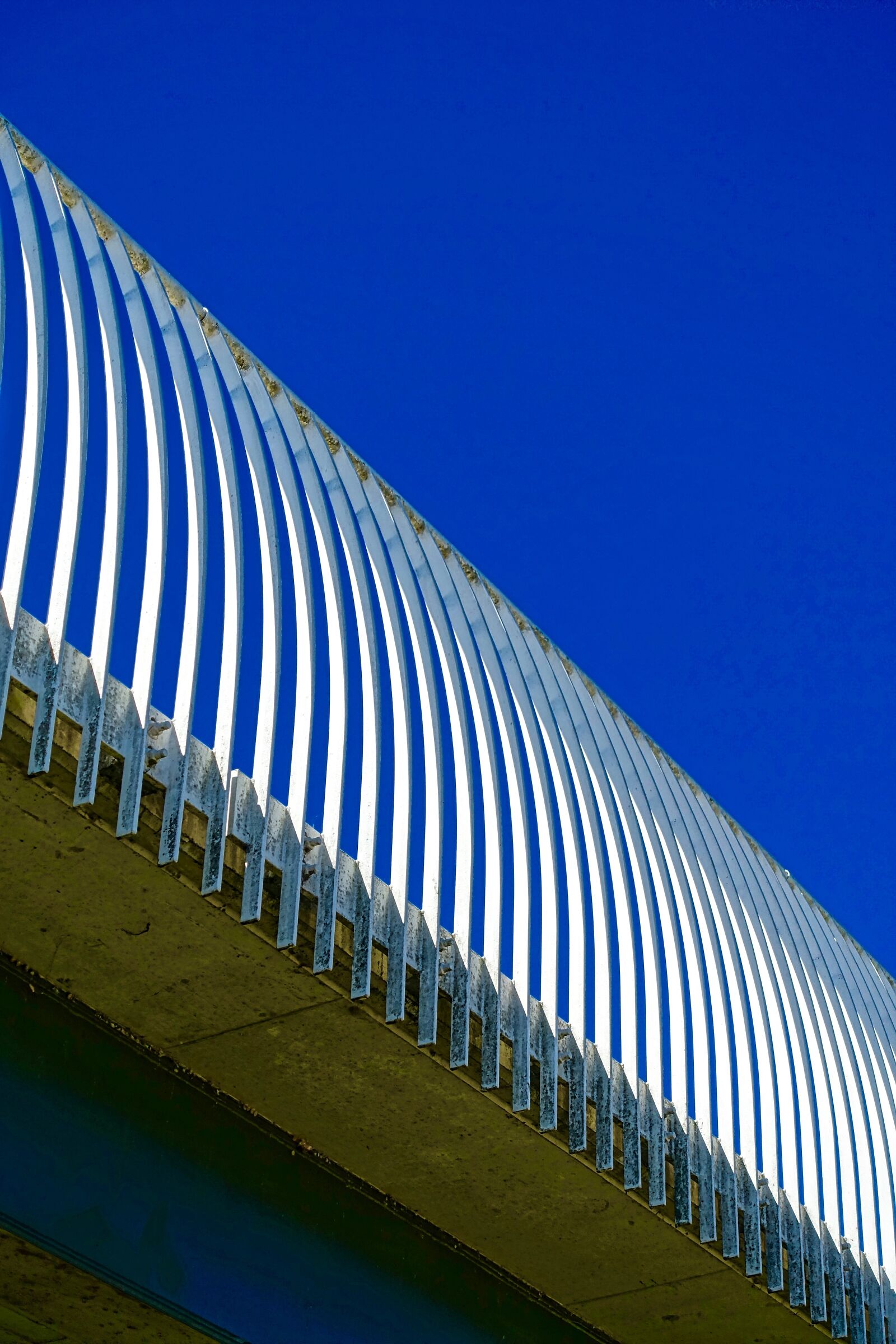Sony Cyber-shot DSC-RX100 III sample photo. Pattern, bridge, balustrade photography