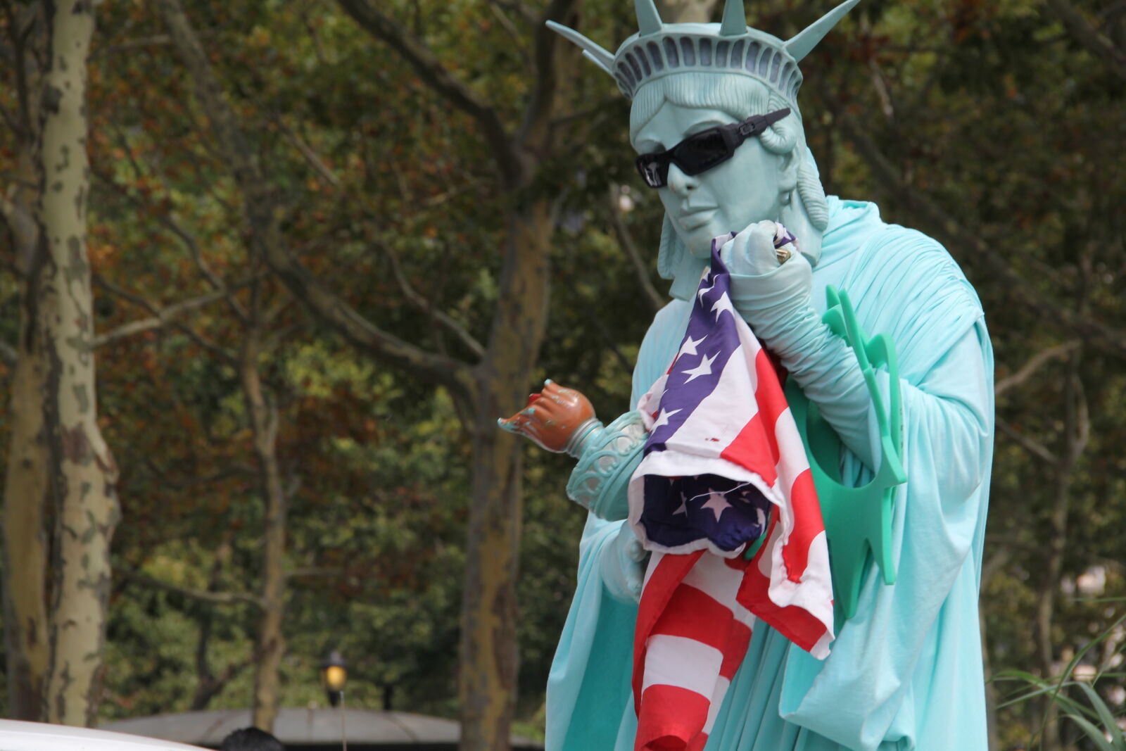 Canon EOS 60D sample photo. New, city, symbol, statue photography
