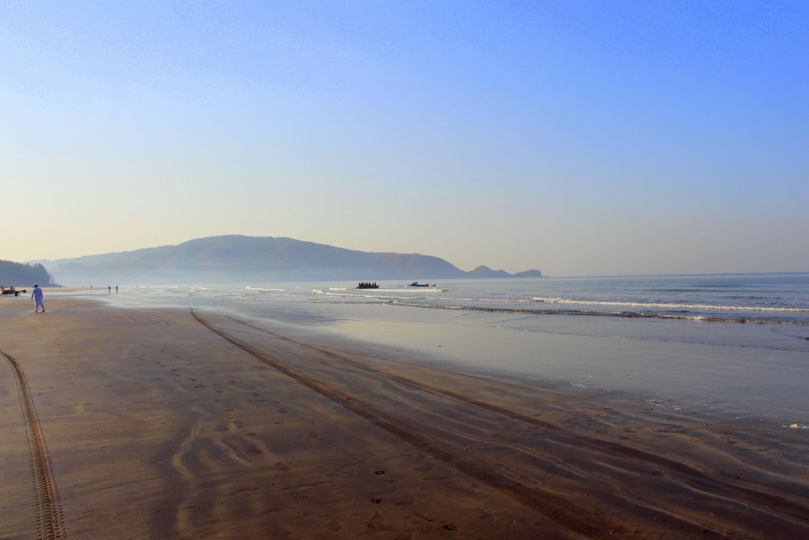 Canon EOS 700D (EOS Rebel T5i / EOS Kiss X7i) sample photo. Beach, blue, sea, sky photography