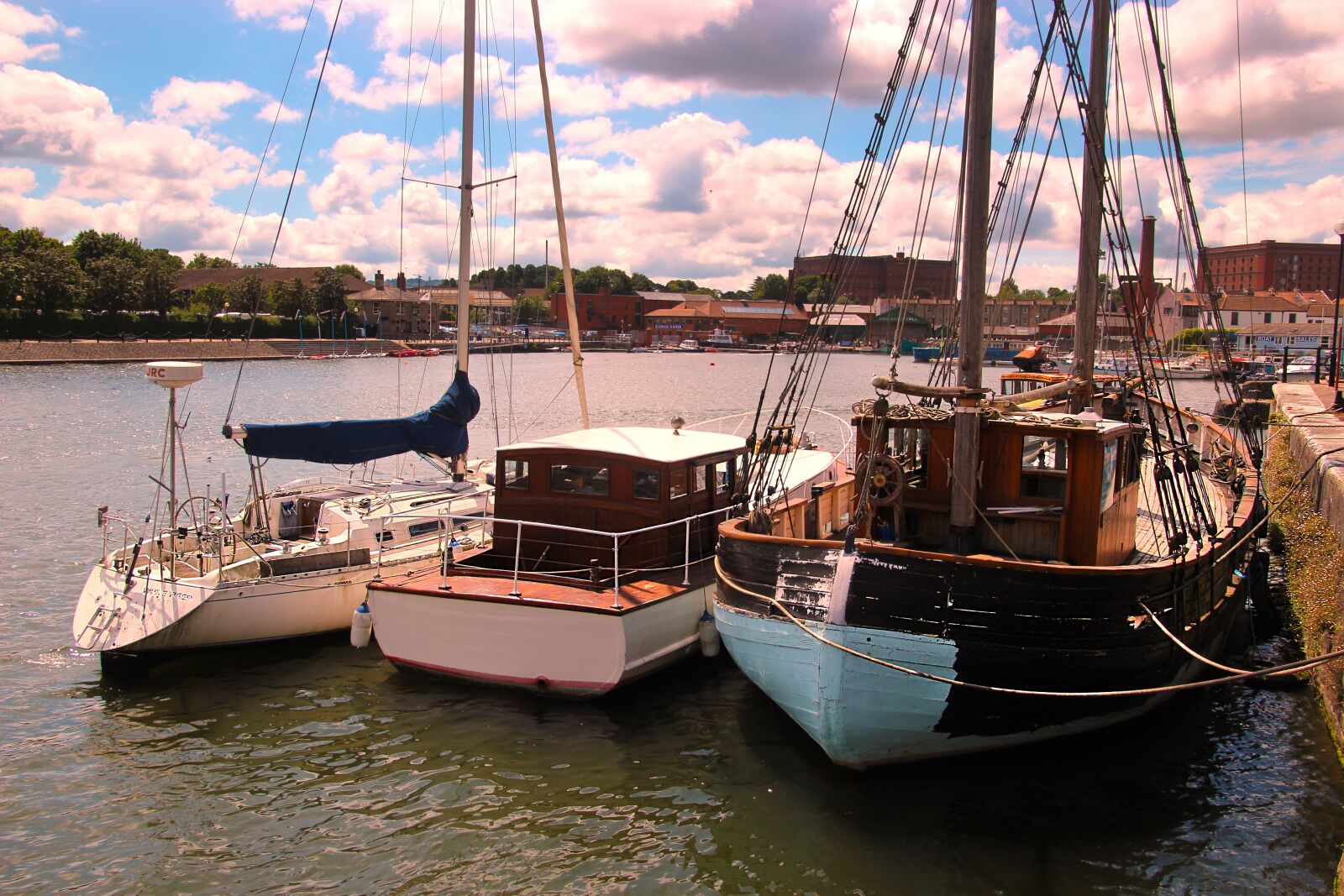 Canon EOS 700D (EOS Rebel T5i / EOS Kiss X7i) sample photo. Boats, harbour, sea photography