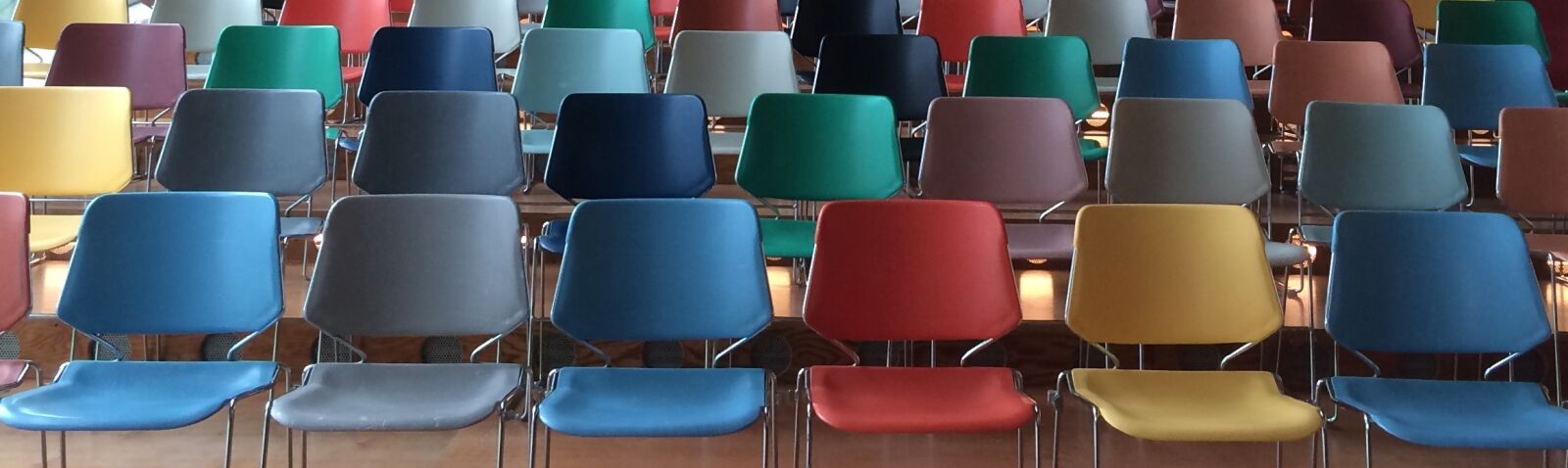 iPhone 5s back camera 4.15mm f/2.2 sample photo. Chairs, public, presentation photography