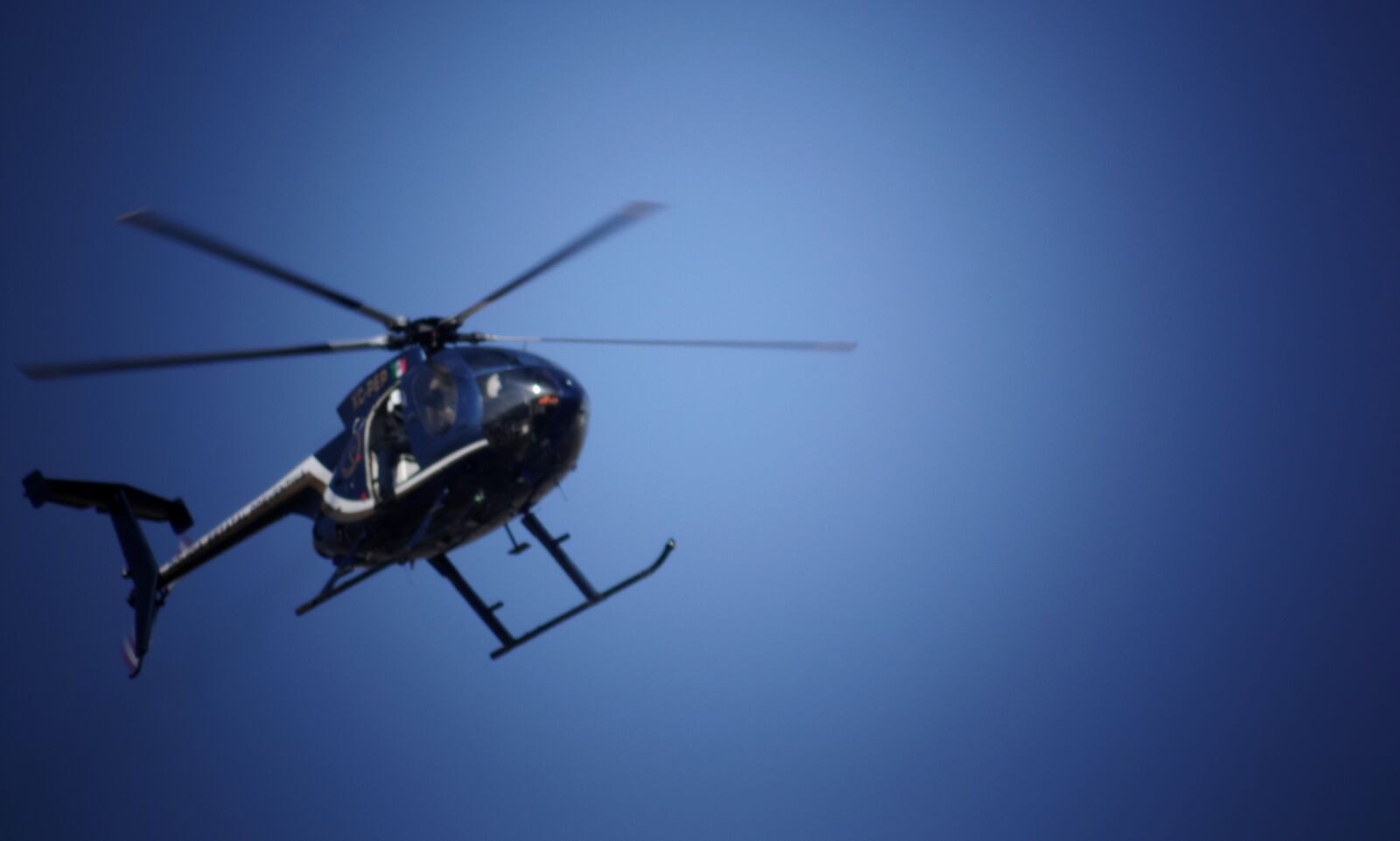 Samsung WB100/  WB101 sample photo. Aviacion, cielo, helicoptero photography