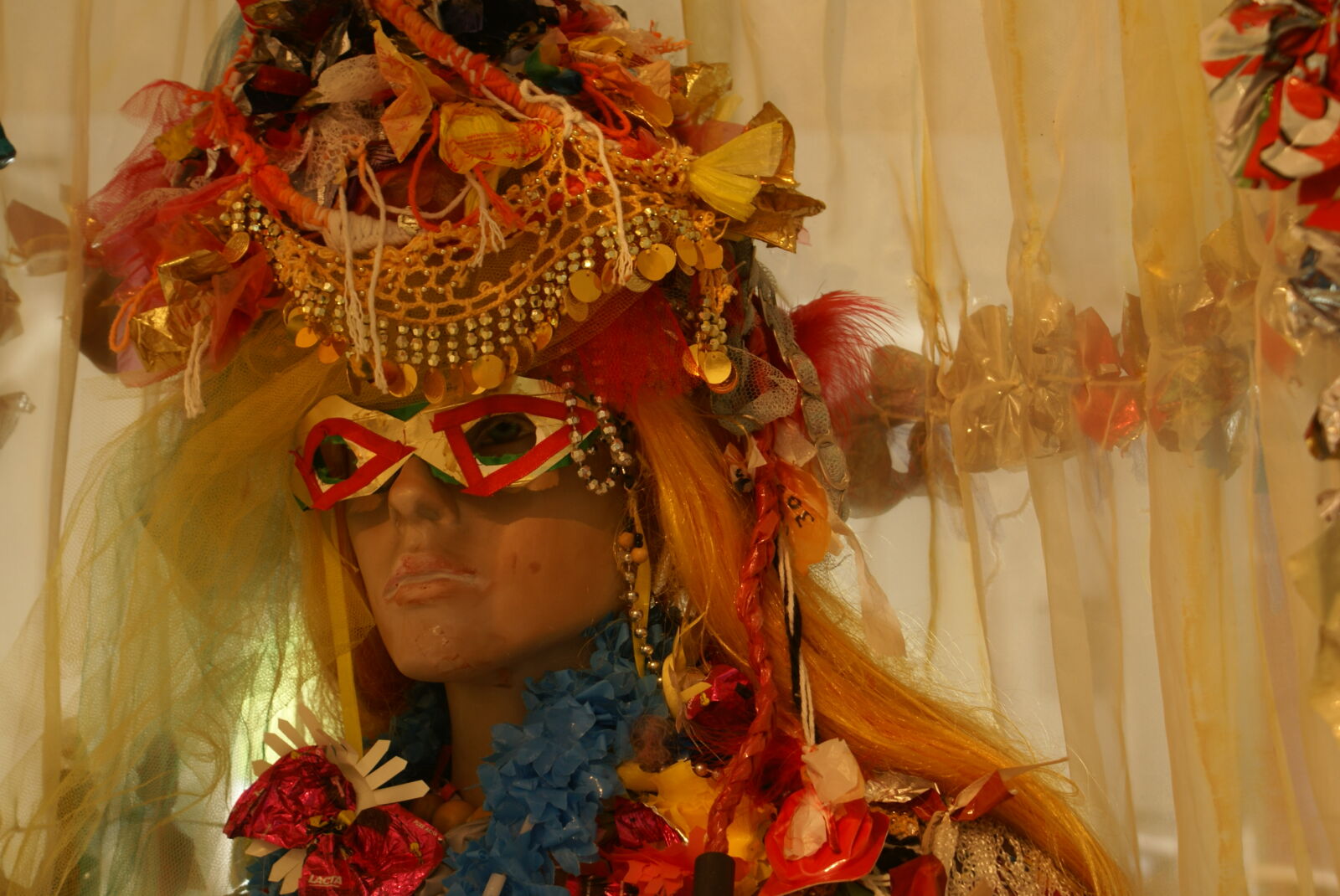 Sony Alpha DSLR-A100 sample photo. Art, carnival, mannequin, recycling photography