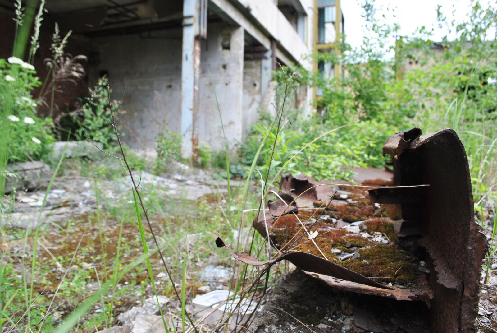 Nikon D3000 sample photo. Building, urbex, fracture photography