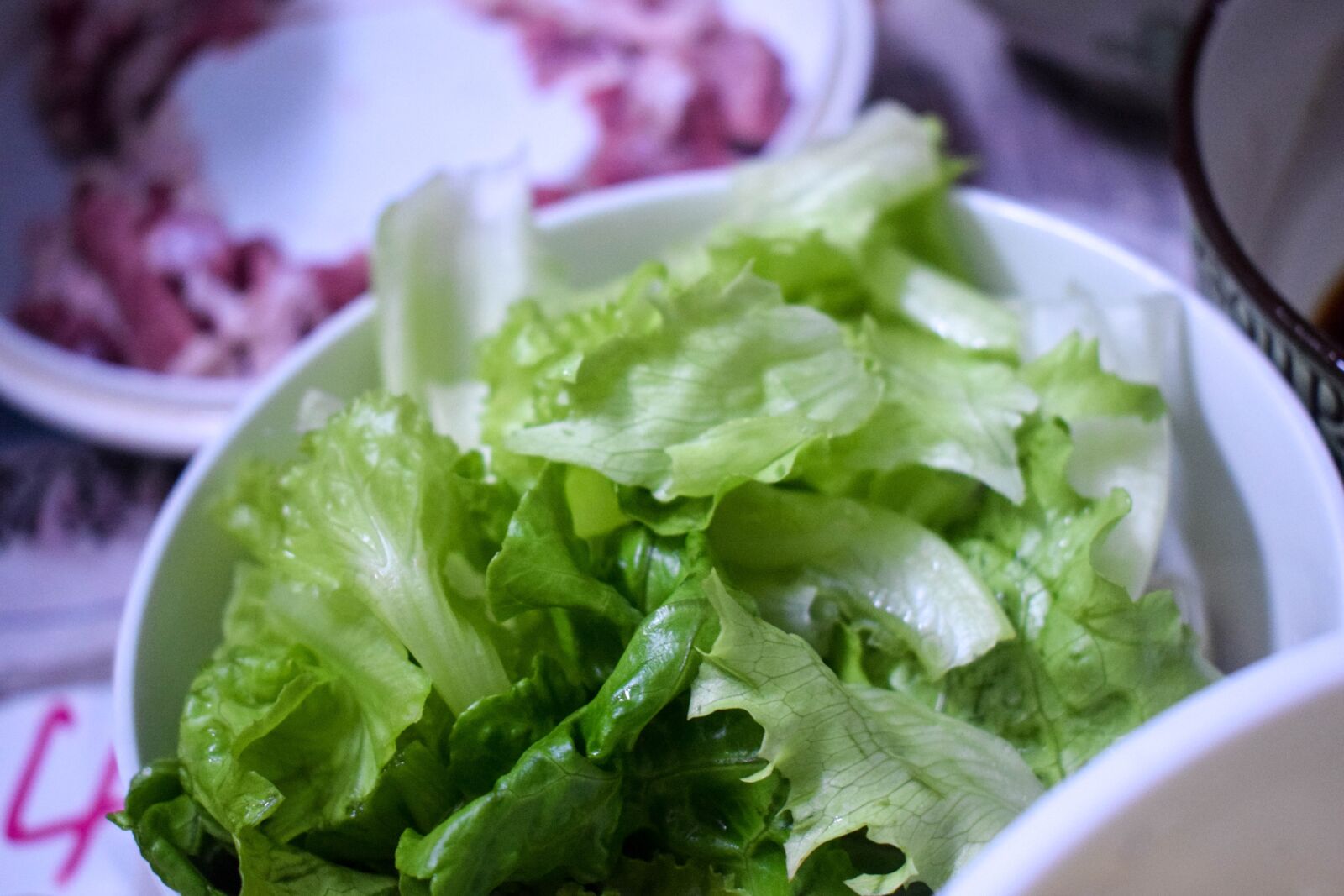 Nikon D3300 sample photo. Lettuce, lettuce leaves, bowl photography