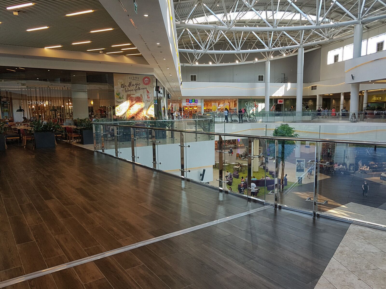 Samsung Galaxy S7 Edge sample photo. Photo gallery, stairlifts, shopping photography