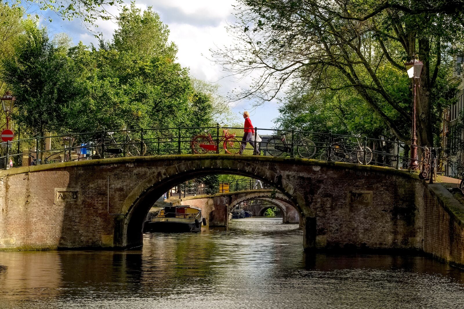 Fujifilm X30 sample photo. Bridge, brick, canal photography