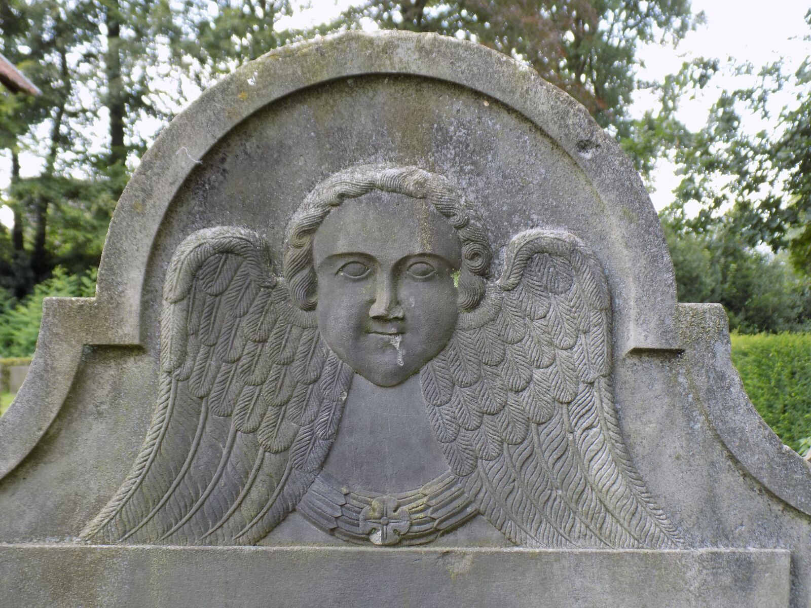 Nikon COOLPIX L340 sample photo. Tombstone, angel, religion photography