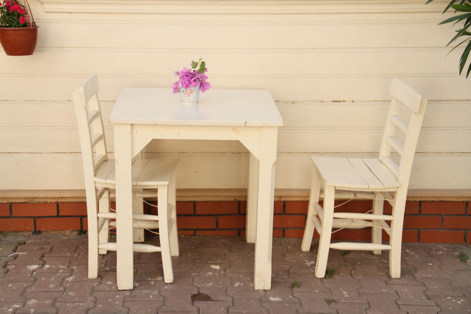 Canon EOS 7D sample photo. Loneliness, white, chair photography