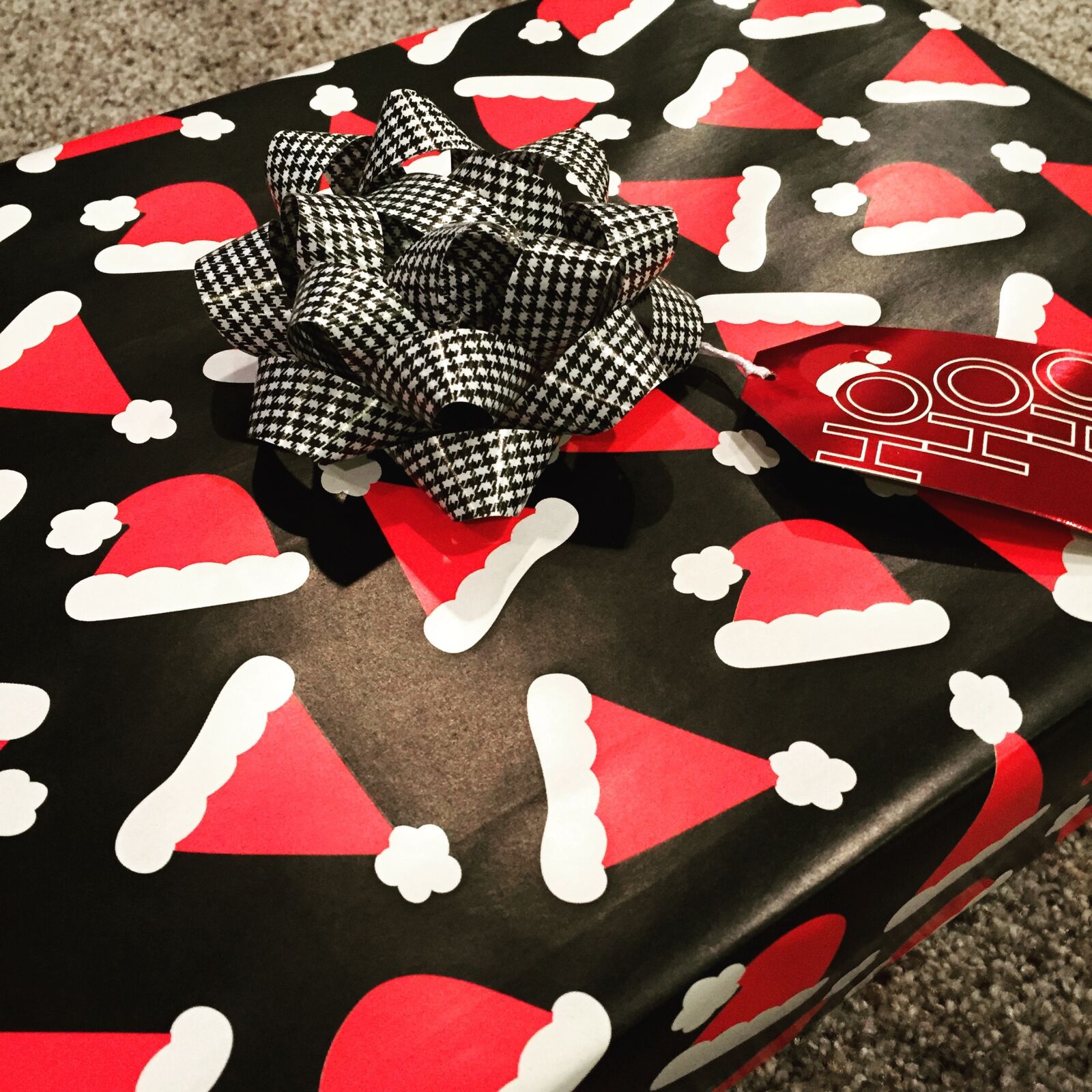 Apple iPhone 6 sample photo. Gift, present, santa photography