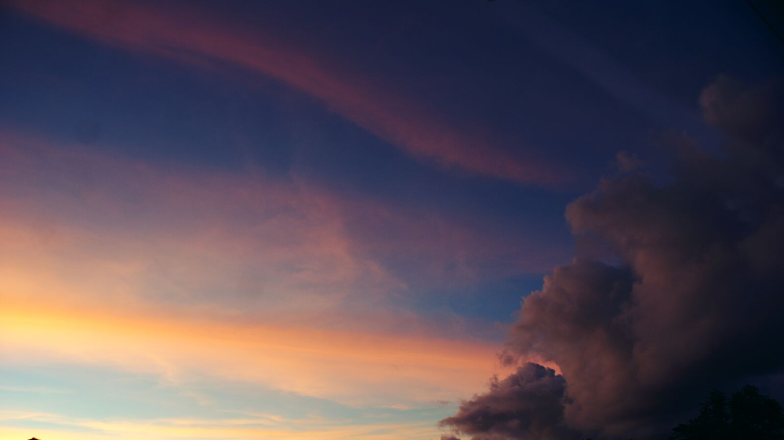 Sony Alpha DSLR-A350 sample photo. Clouds, majestic, sky photography