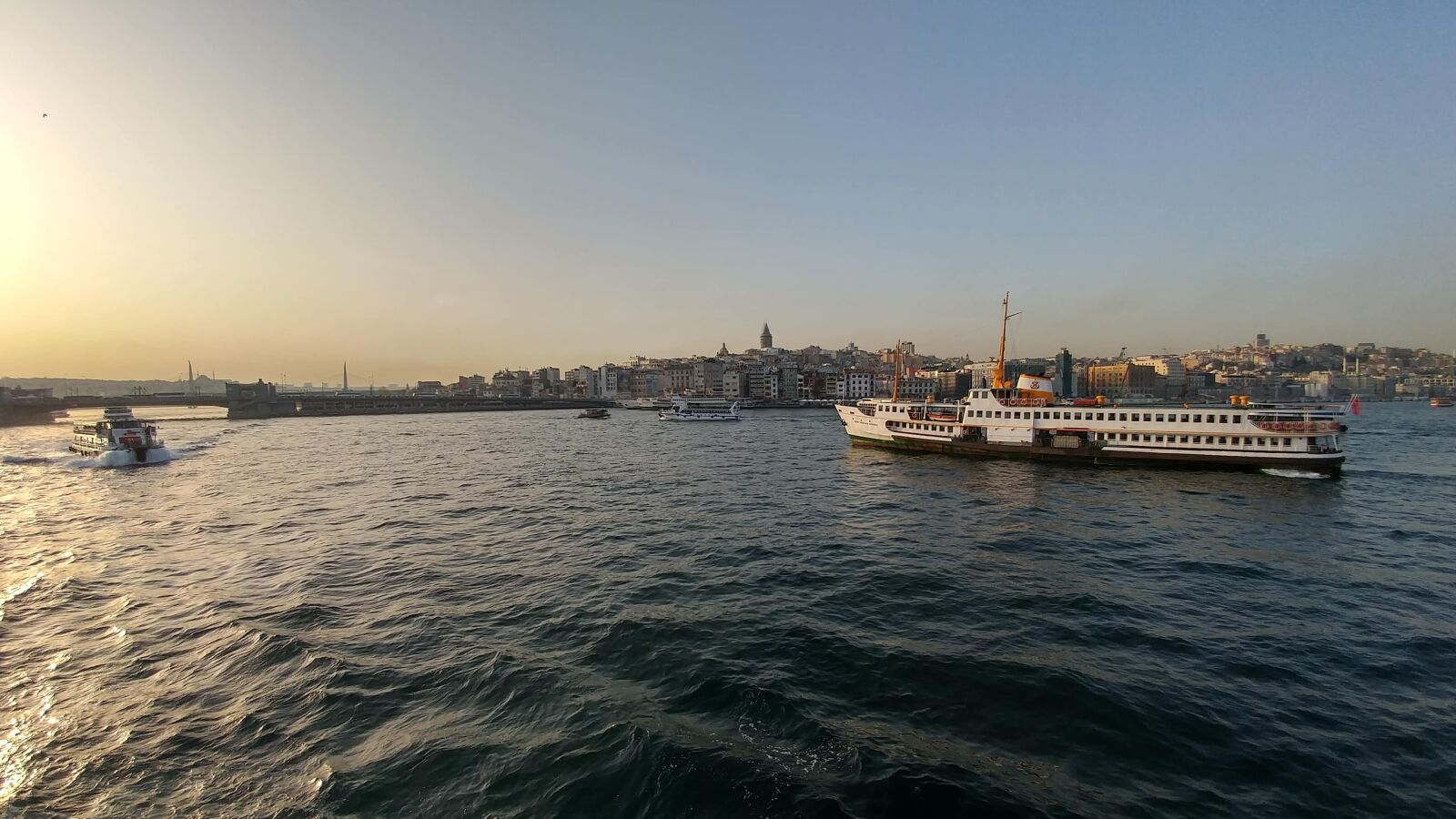 LG G5 sample photo. Cruise ship, istanbul, harbor photography