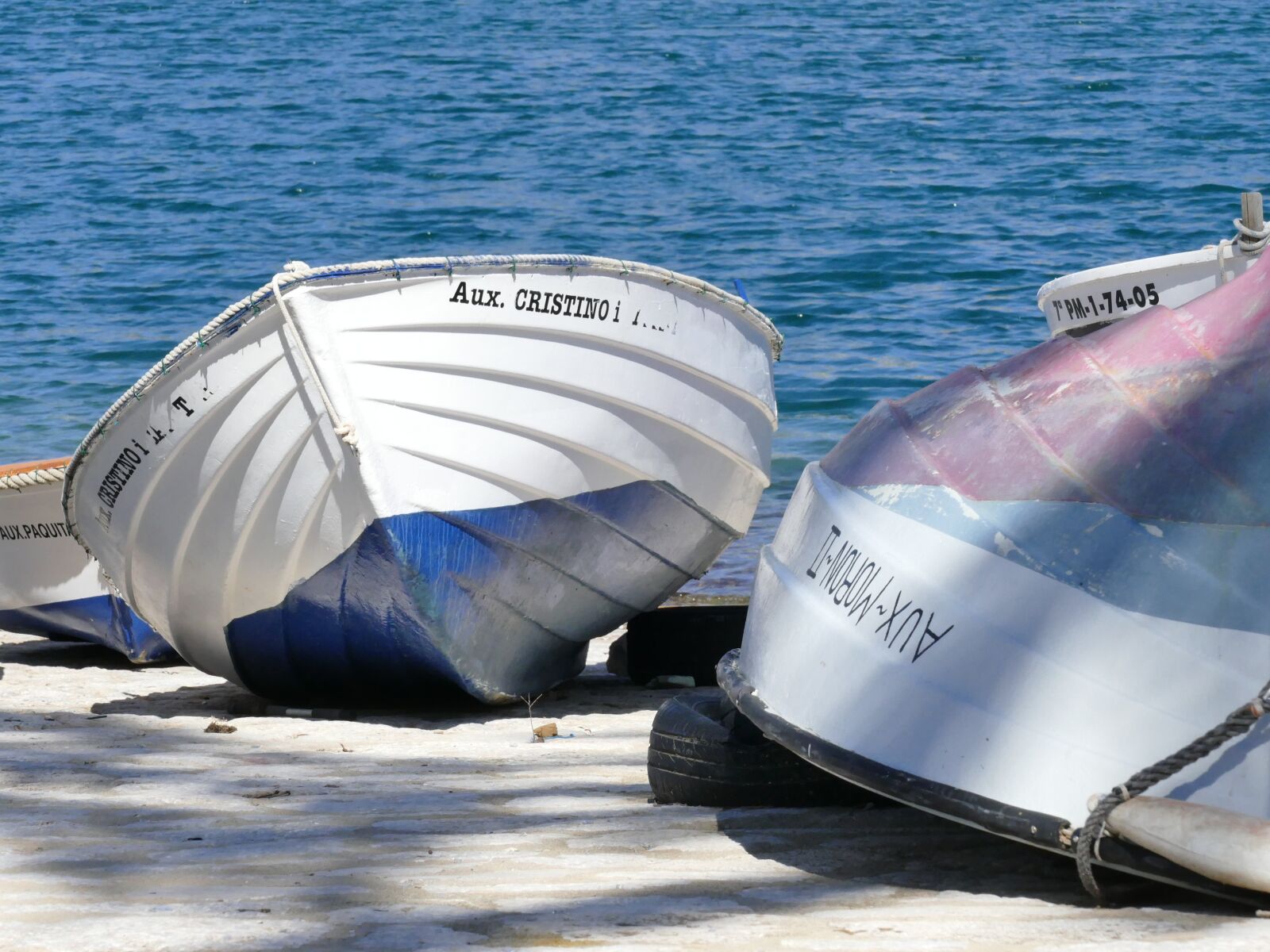 Panasonic Lumix DMC-FZ1000 sample photo. Fishing boat, boat, port photography