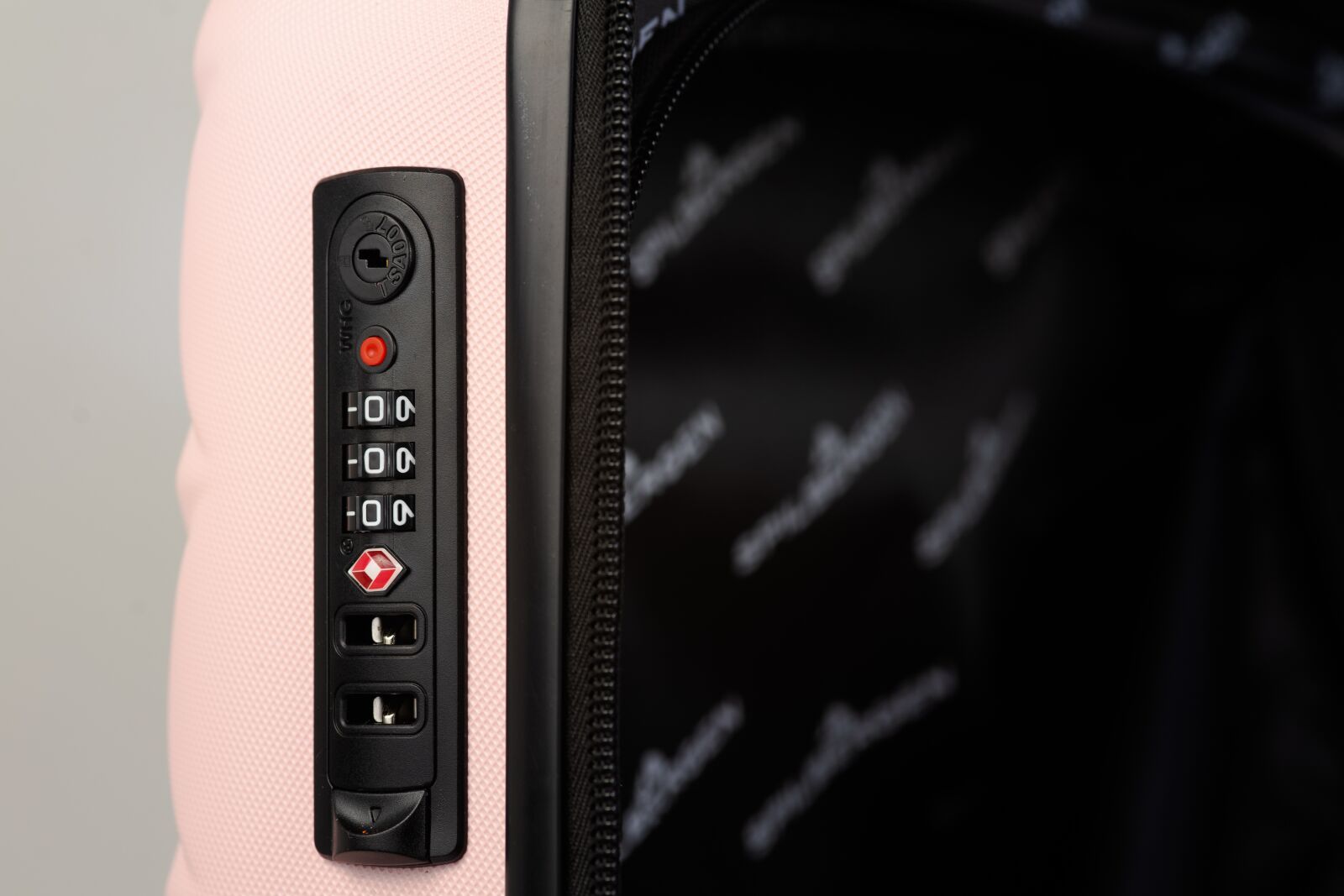 Sony a7 sample photo. Suitcase, pink holiday, travel photography