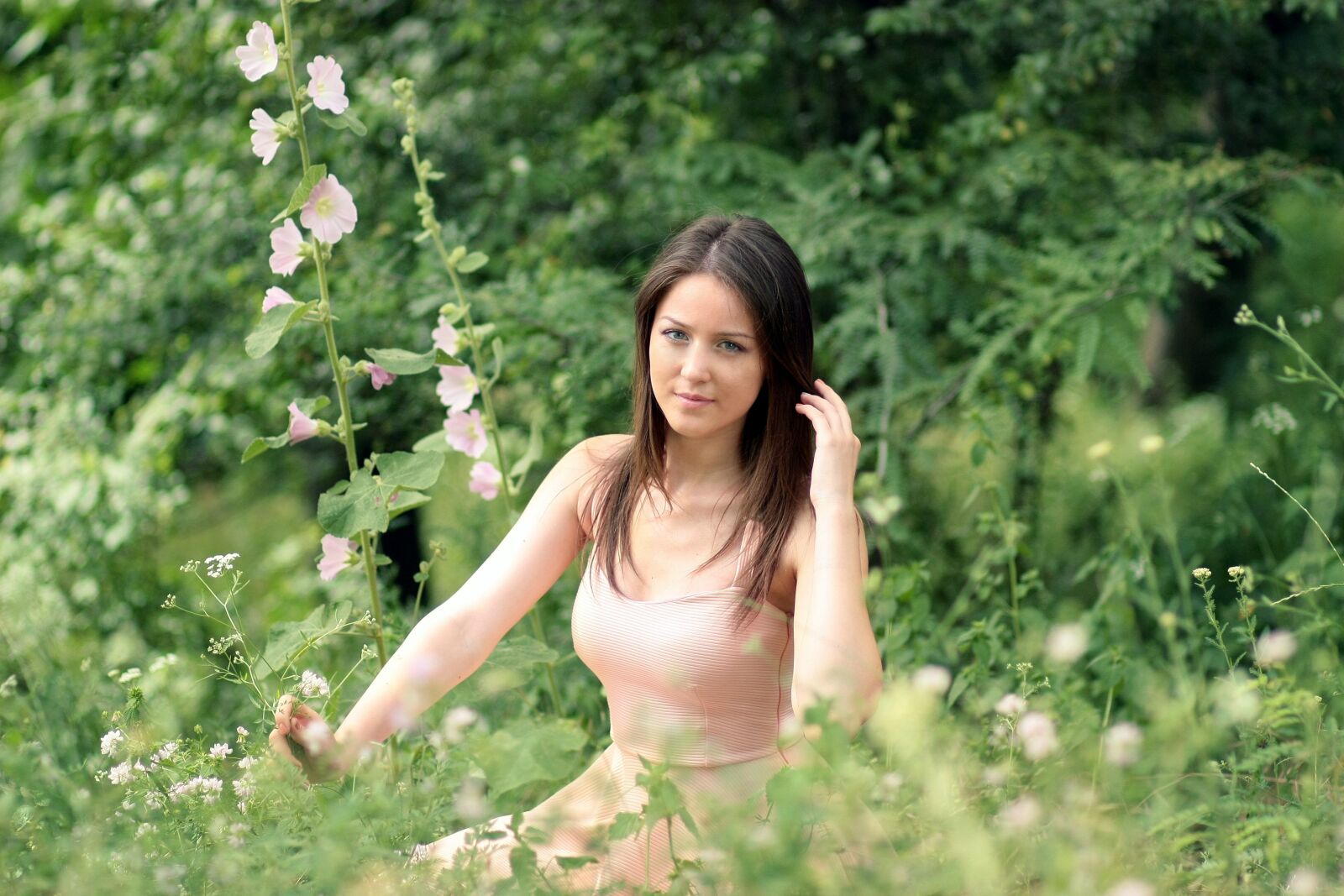 Canon EOS 450D (EOS Rebel XSi / EOS Kiss X2) sample photo. Girl, nature, dress photography