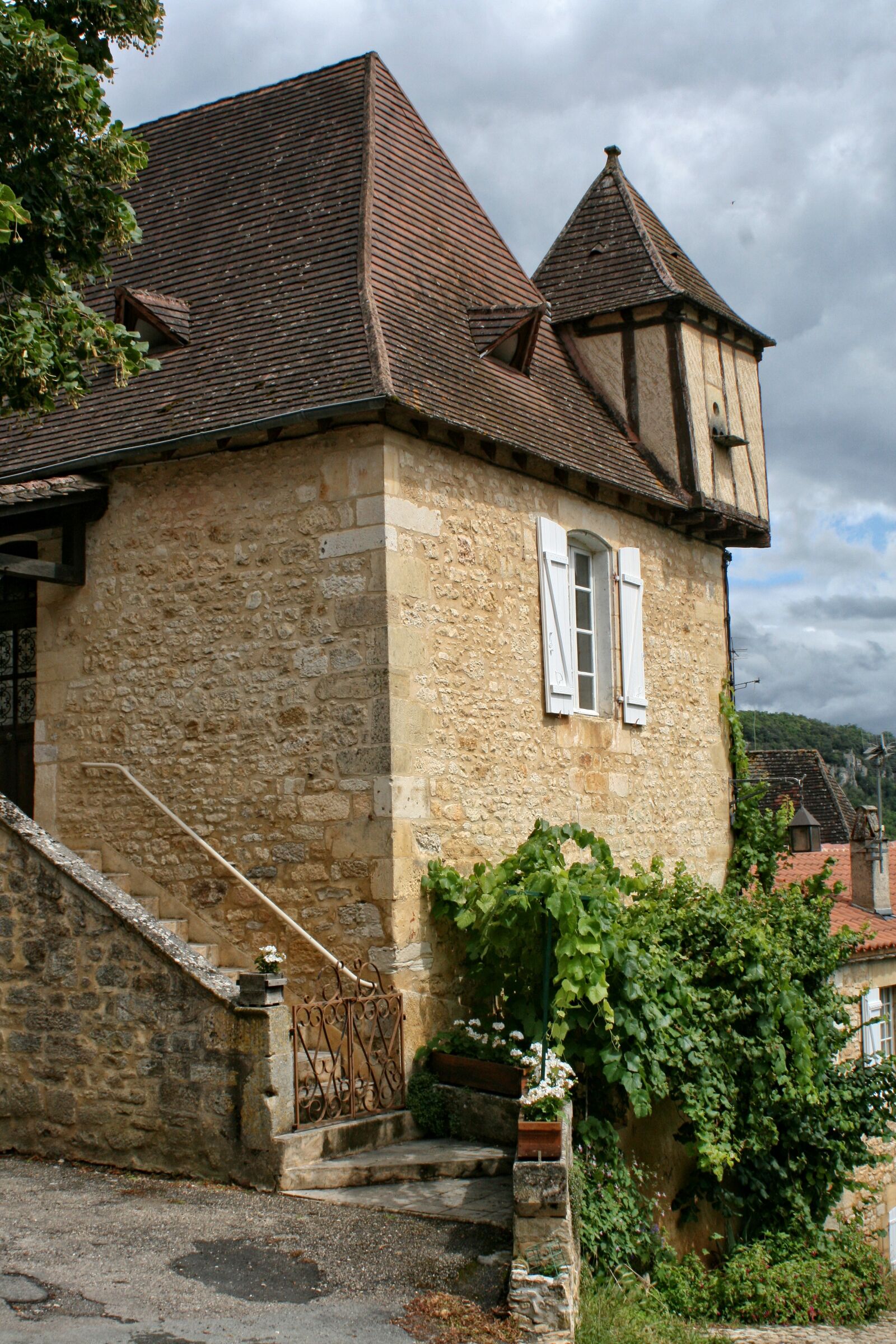 Canon EOS 400D (EOS Digital Rebel XTi / EOS Kiss Digital X) sample photo. France, dordogne, périgord photography