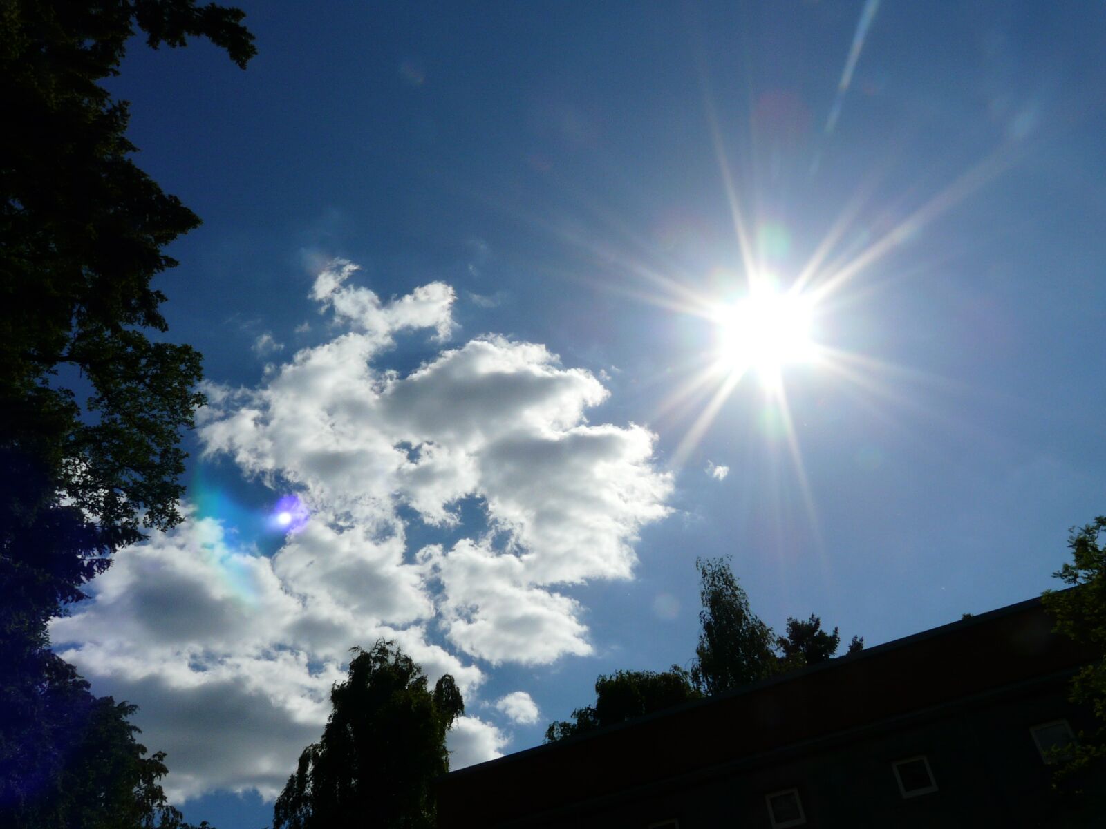 Panasonic DMC-FZ18 sample photo. Sky, sun, clouds photography