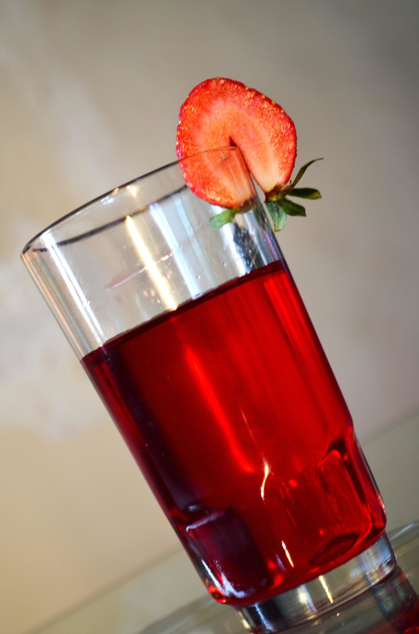 Nikon D5100 sample photo. Strawberry, fruit juice, drink photography