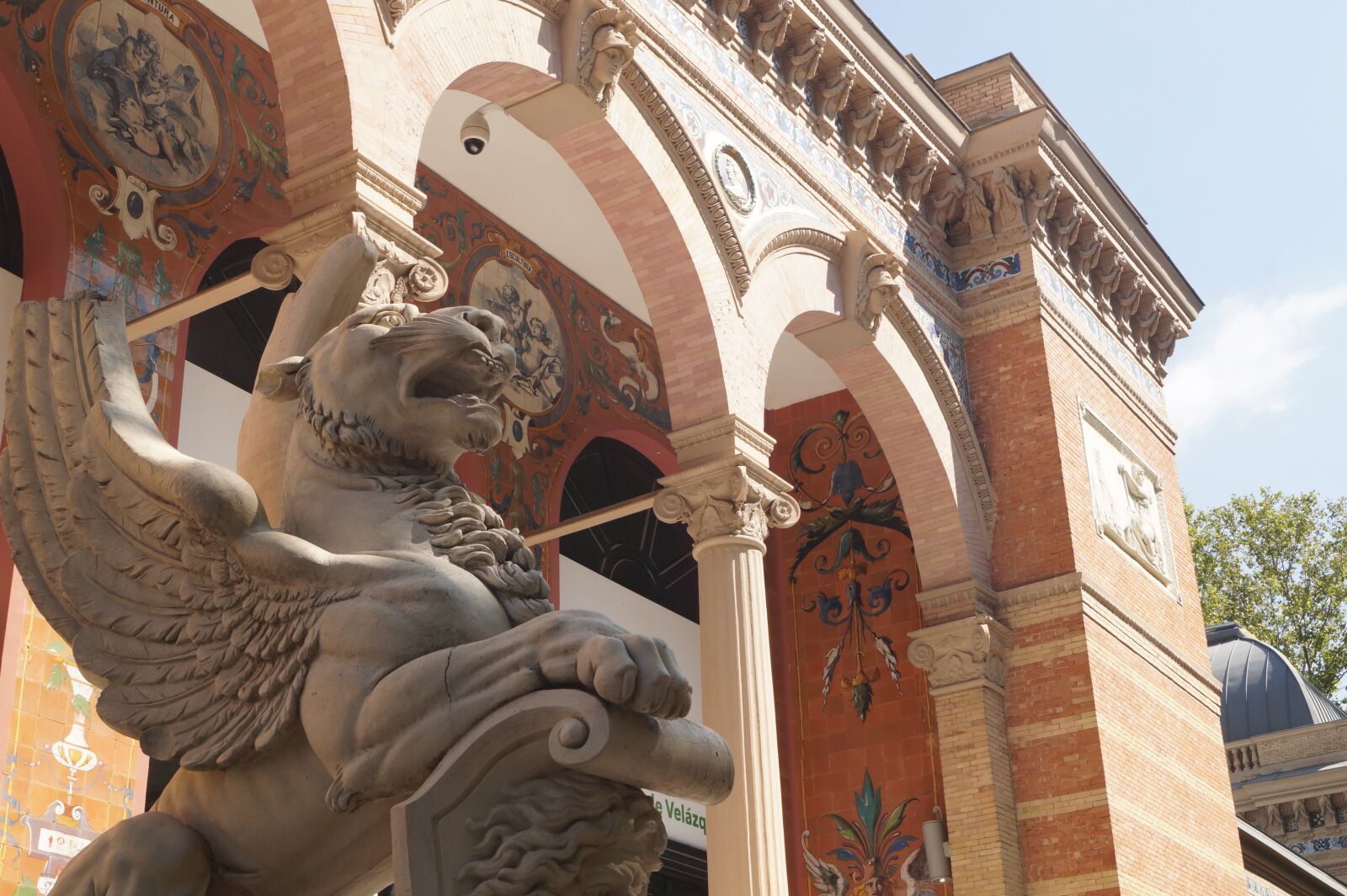 Sony DT 18-55mm F3.5-5.6 SAM II sample photo. Spain, building, architecture photography