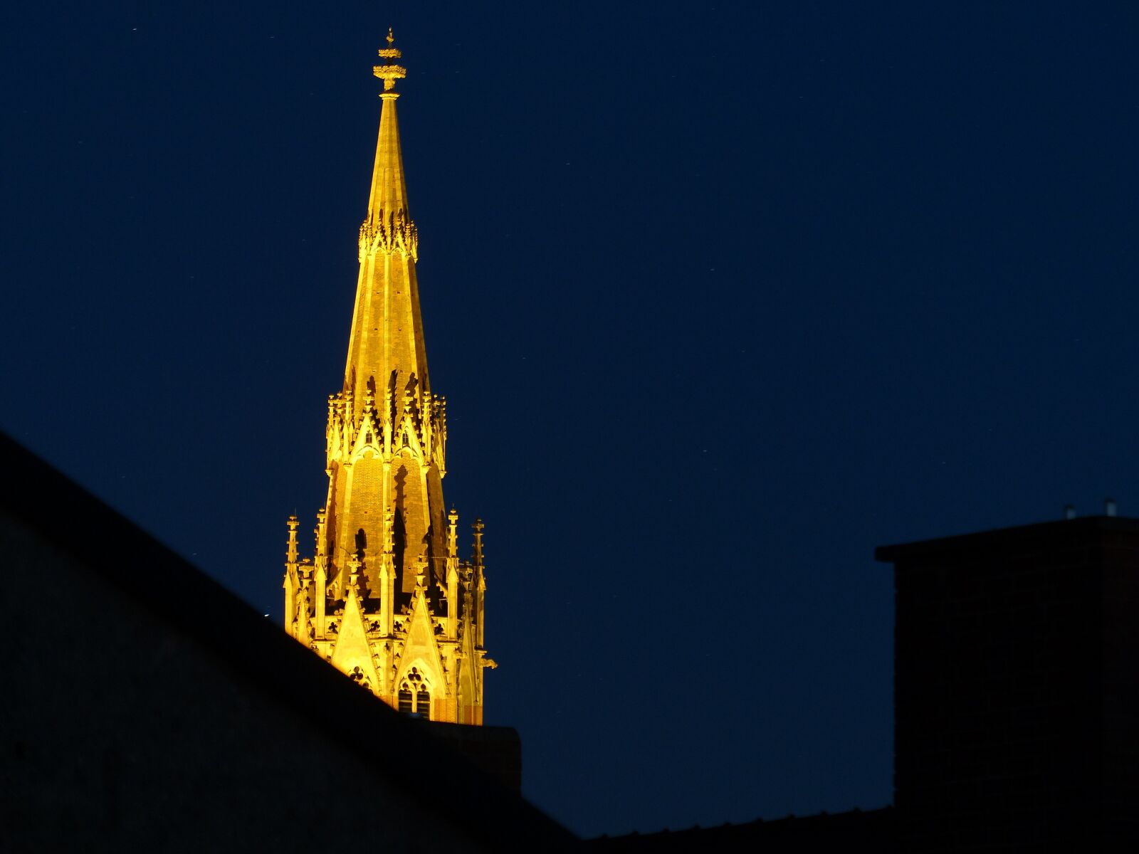 Panasonic Lumix DMC-FZ200 sample photo. Holy cross church, steeple photography