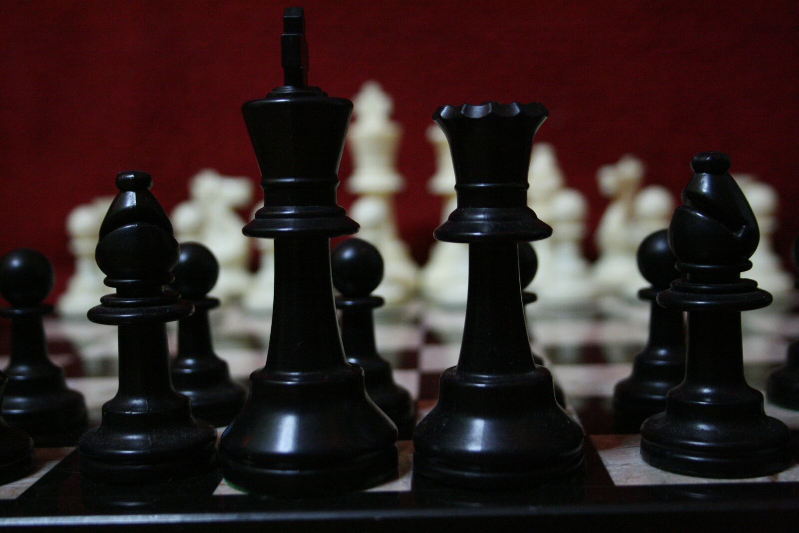 Canon EOS 400D (EOS Digital Rebel XTi / EOS Kiss Digital X) sample photo. Chess, game, strategy photography