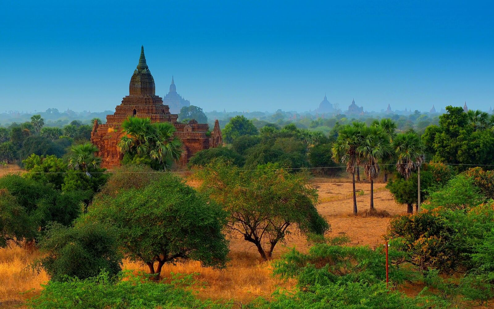 Olympus OM-D E-M5 II + Olympus M.Zuiko Digital ED 12-40mm F2.8 Pro sample photo. Bagan, ancient city, myanmar photography