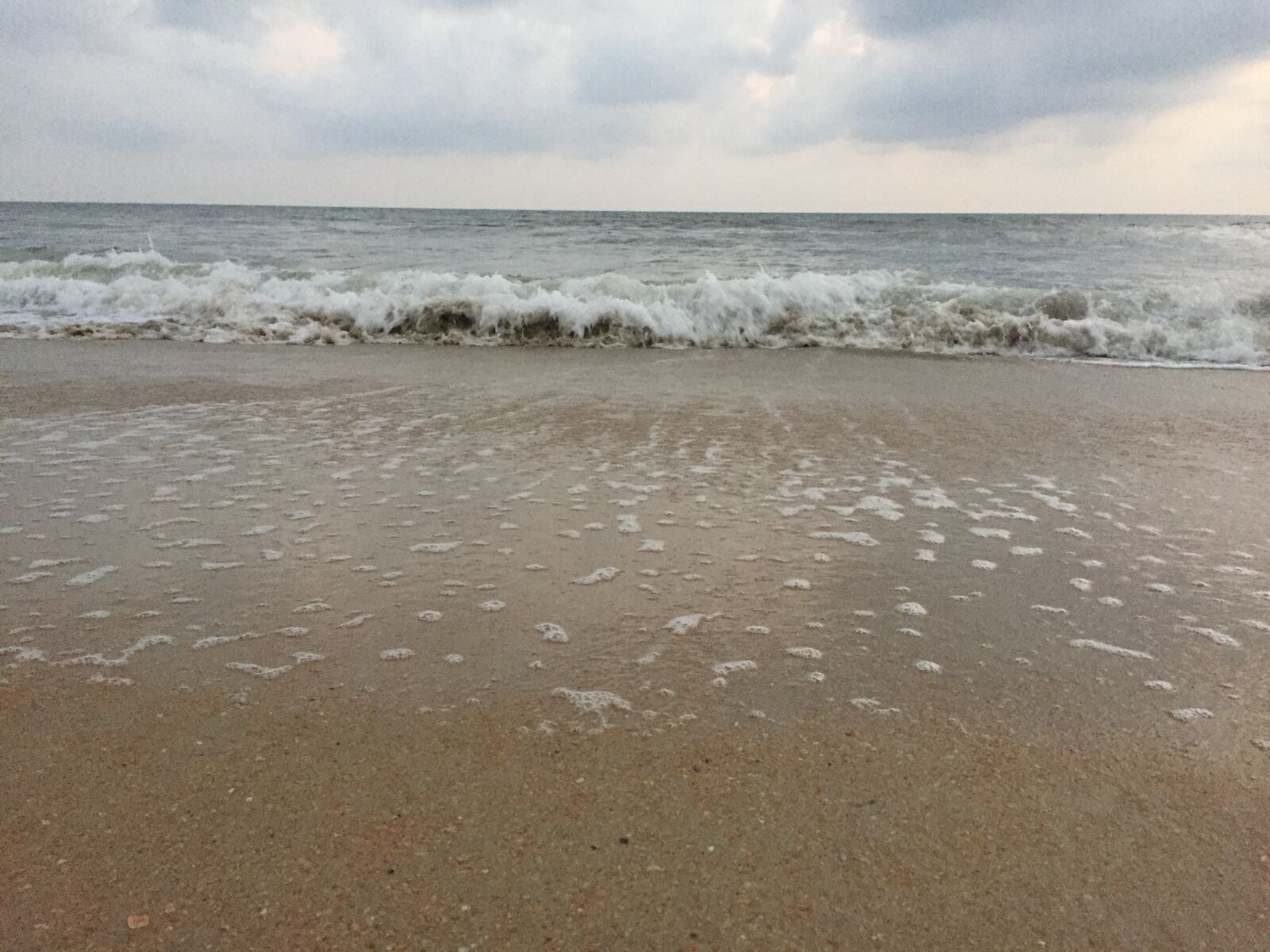 iPhone 6 back camera 4.15mm f/2.2 sample photo. Sea, waves photography