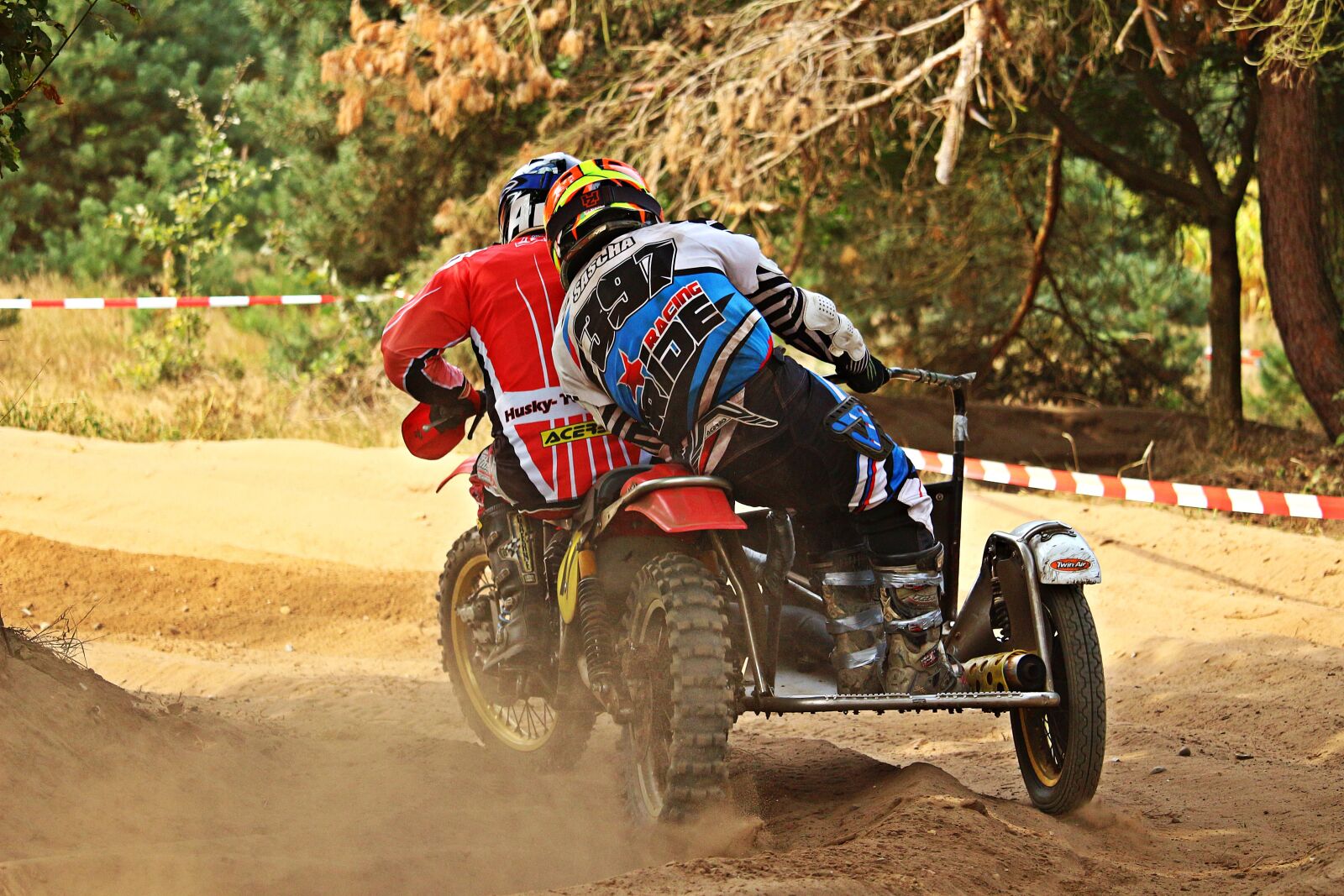 Canon EOS 100D (EOS Rebel SL1 / EOS Kiss X7) sample photo. Sidecar, cross, enduro photography