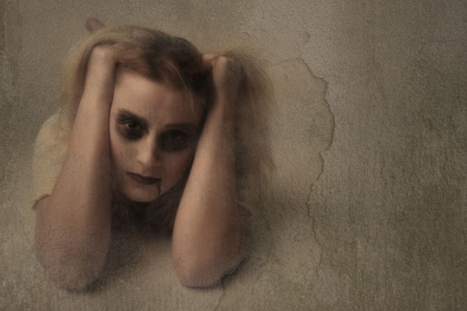 Canon EOS 20D sample photo. Mirror, scary, make-up photography