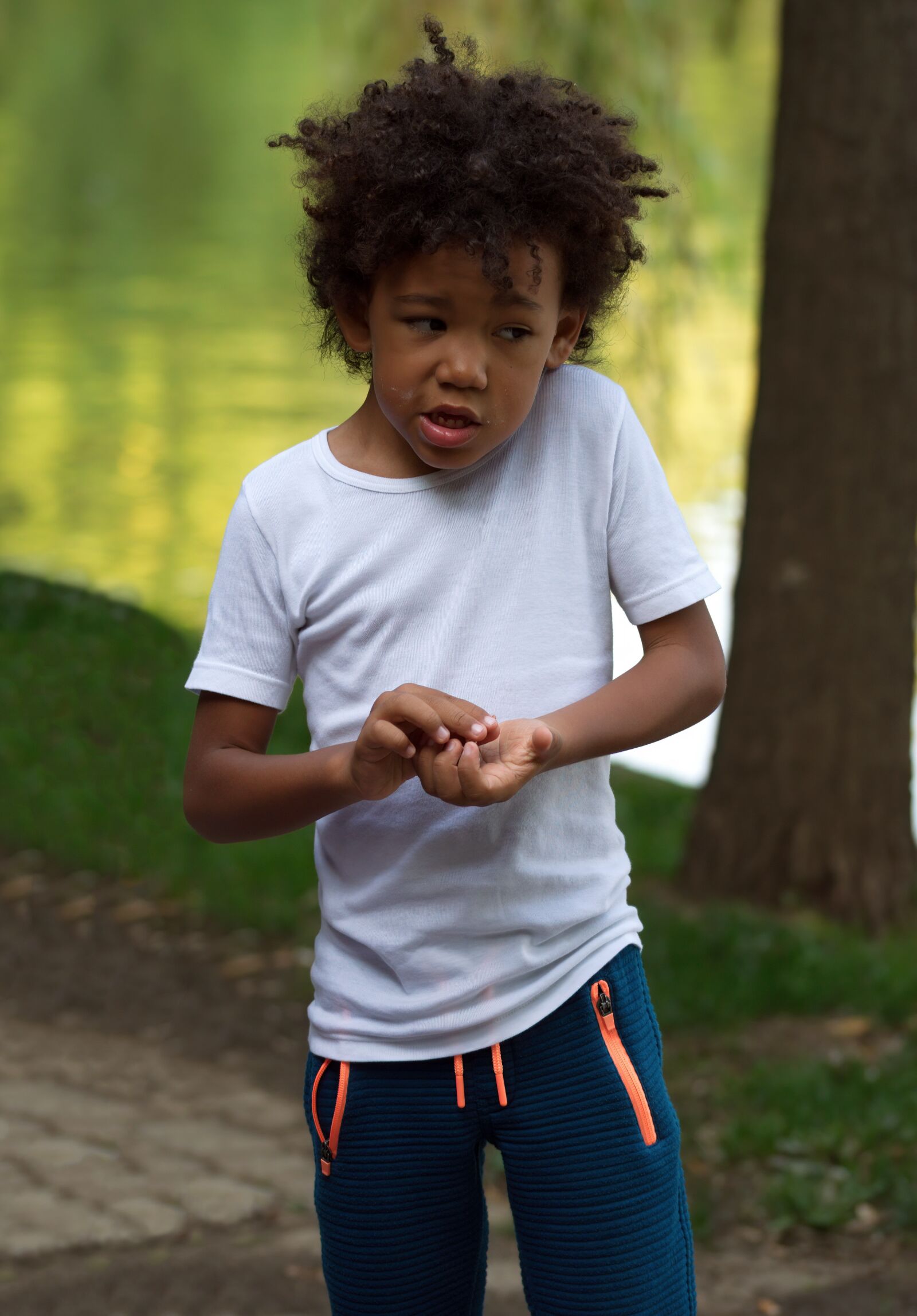 Nikon D5300 sample photo. Child, boy, hands photography