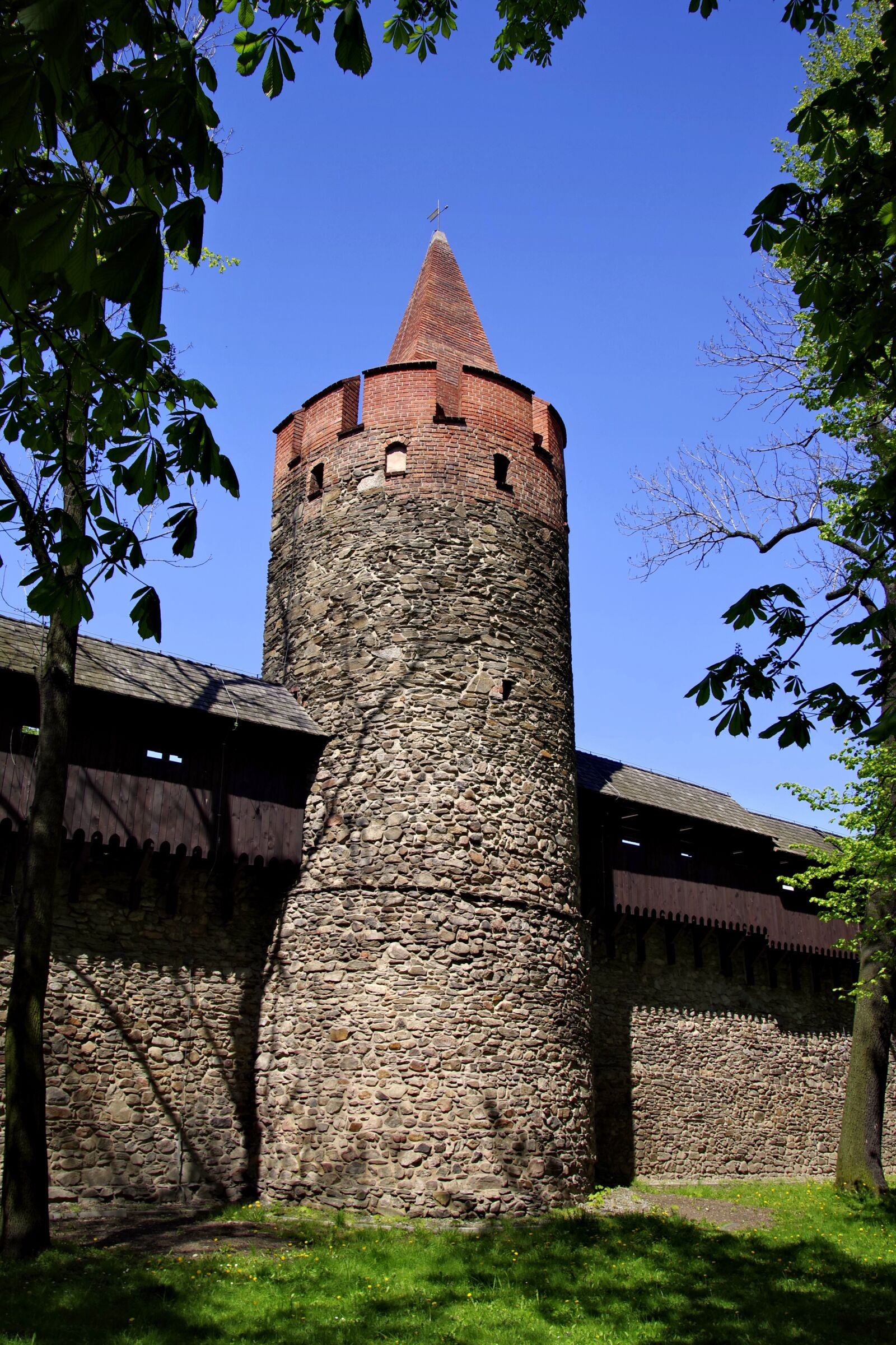 Pentax K-S2 sample photo. Tower, castle, walls photography