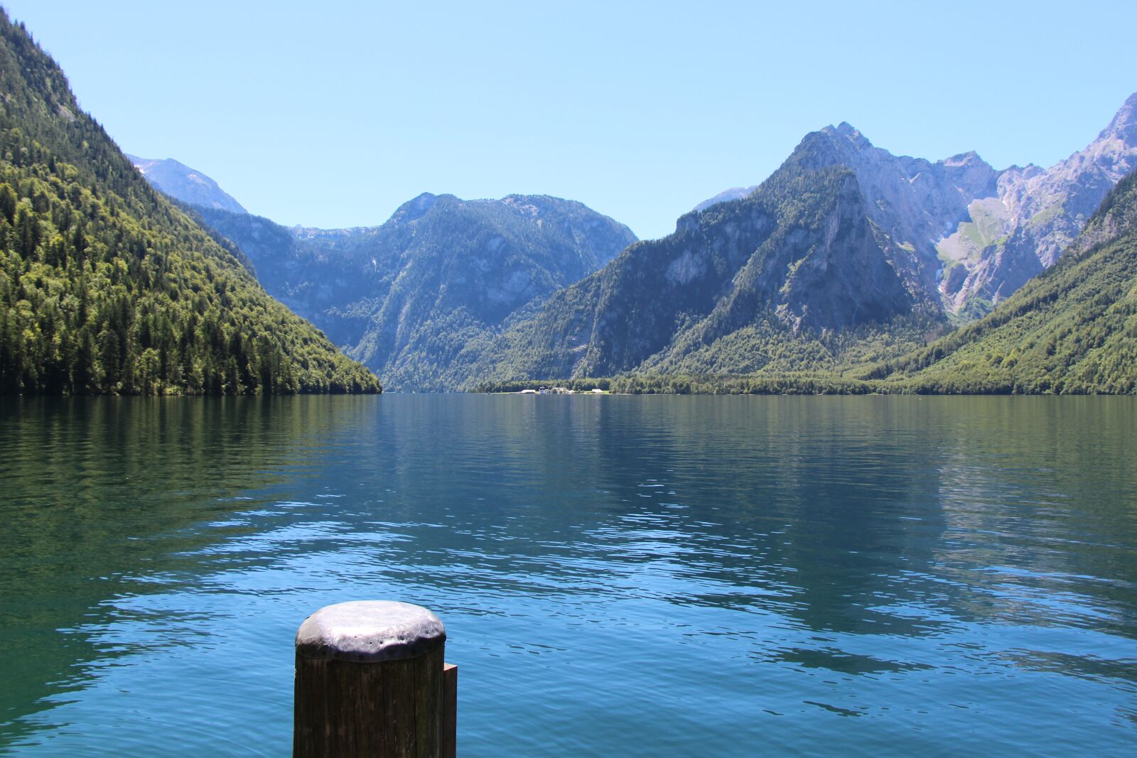 Canon EOS 700D (EOS Rebel T5i / EOS Kiss X7i) sample photo. Mountain, waters, lake photography