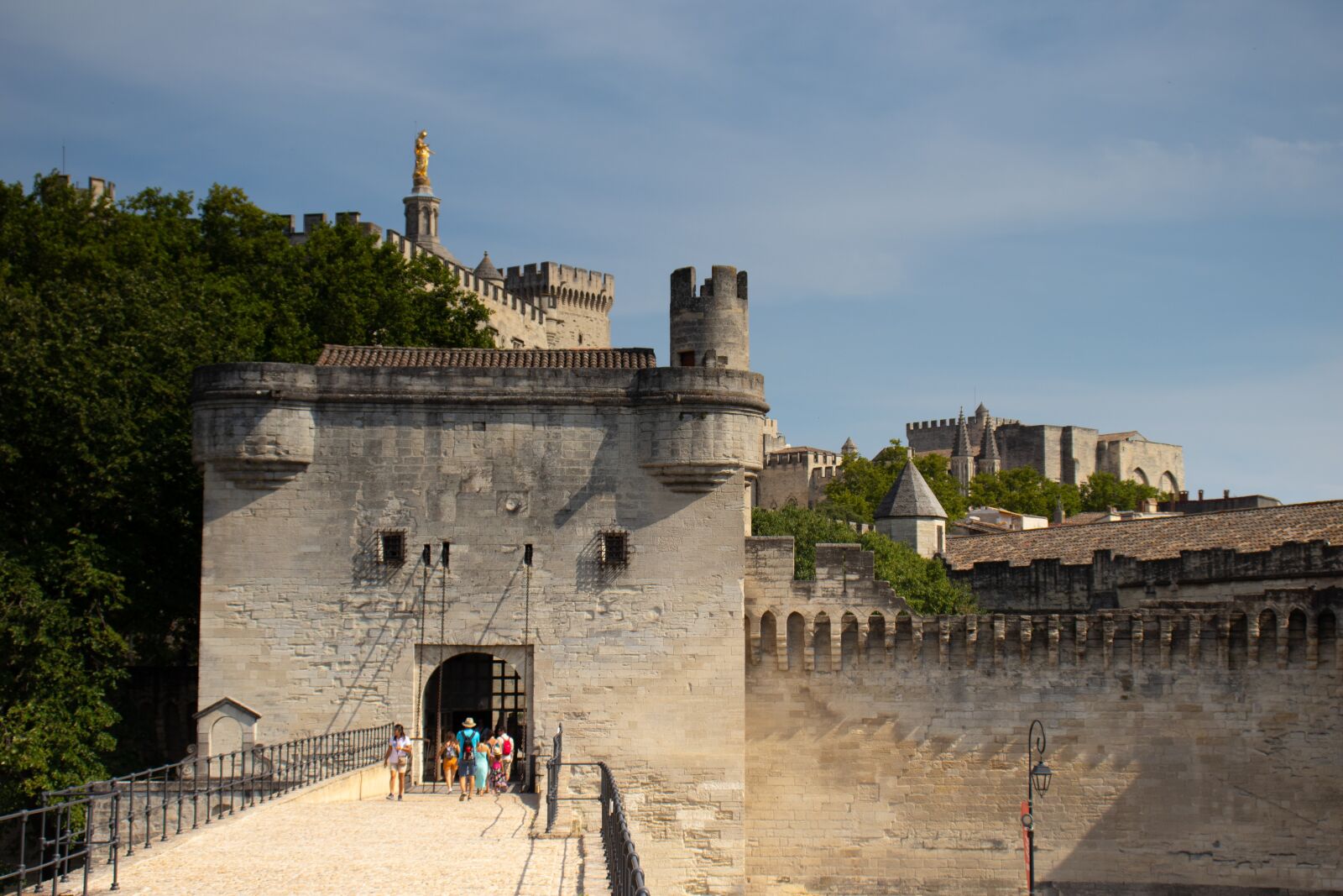 Canon EOS 77D (EOS 9000D / EOS 770D) sample photo. Avignon, provence, france photography