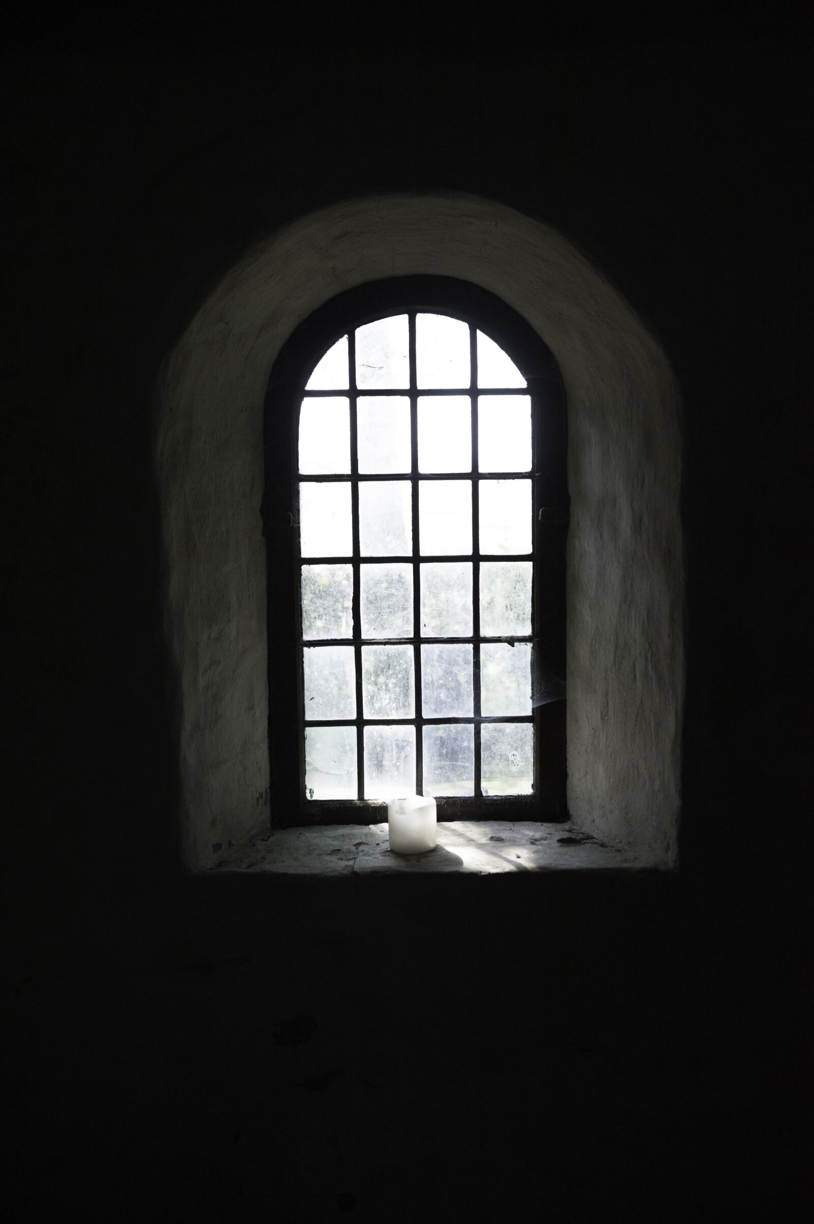 Nikon D3 sample photo. Window, church, candle photography
